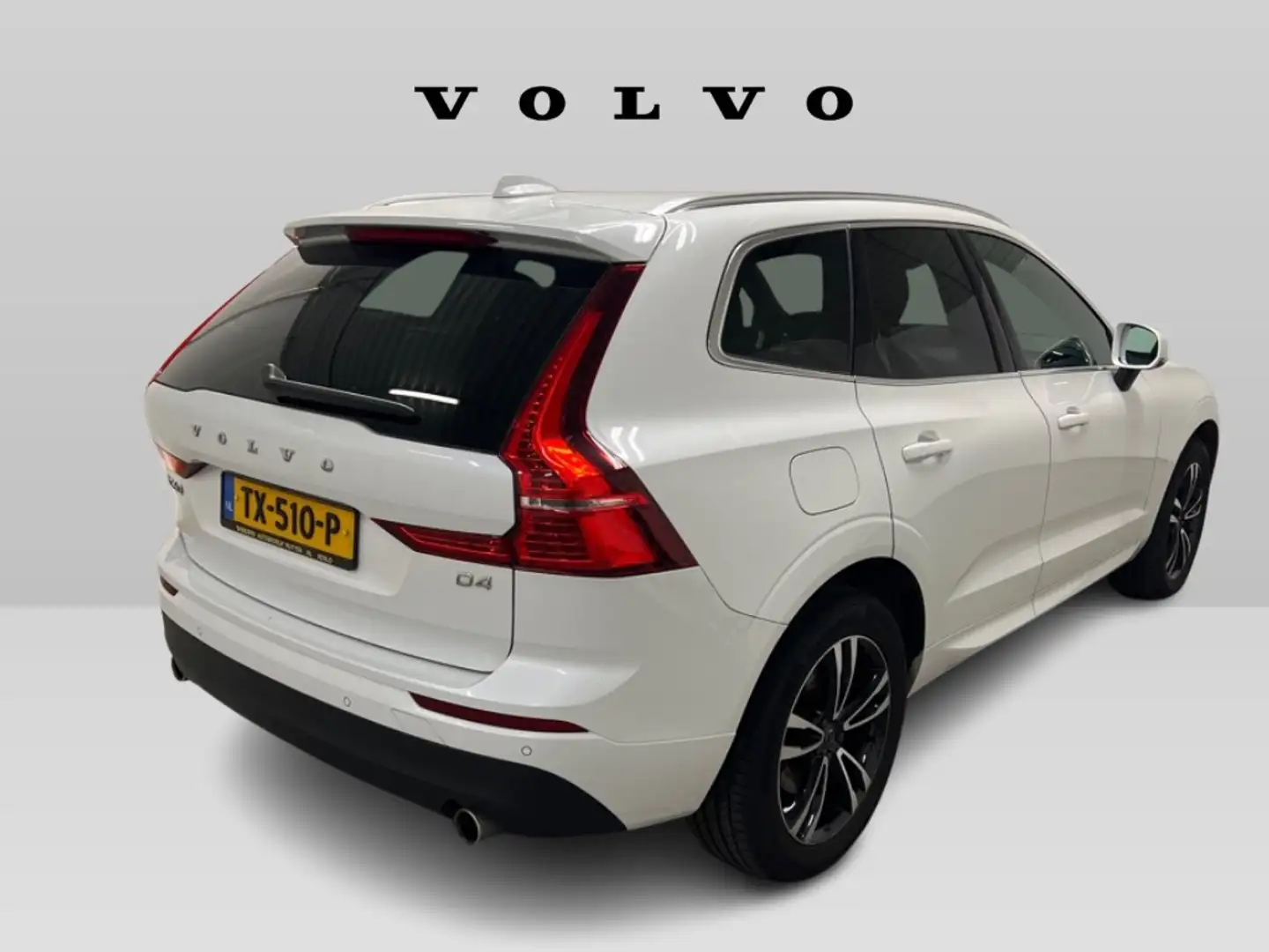 Volvo XC60 D4 Aut. Momentum | Stoelverwarming | Keyless Blanc - 2