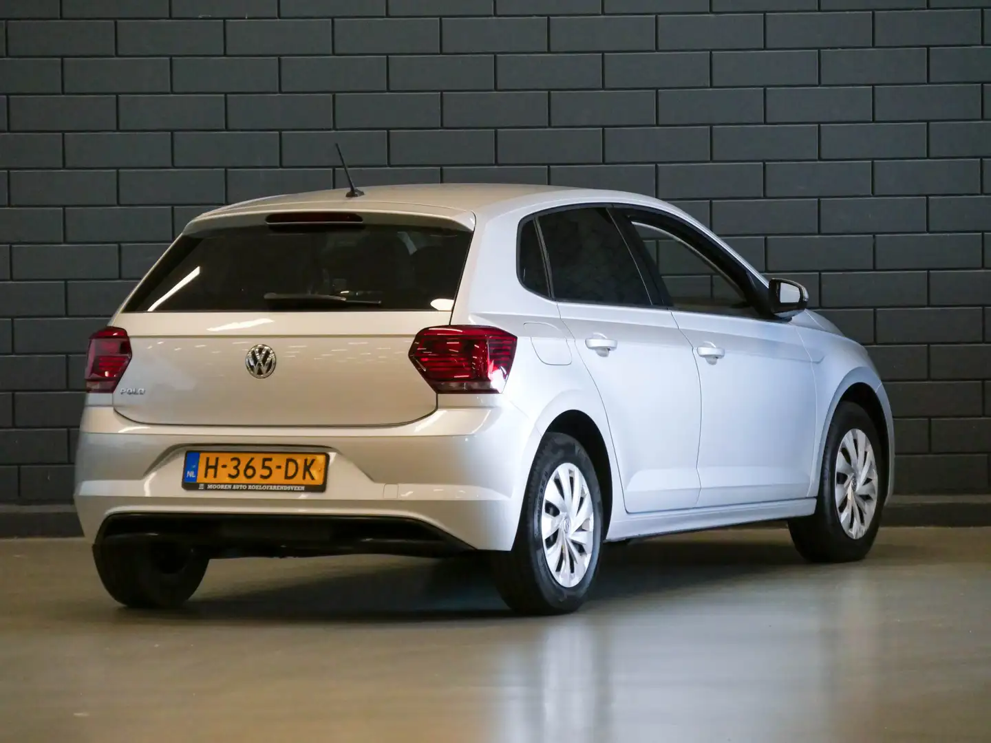 Volkswagen Polo 1.0 Comfortline | APPLE CARPLAY | CRUISE CONTROL | Grijs - 2