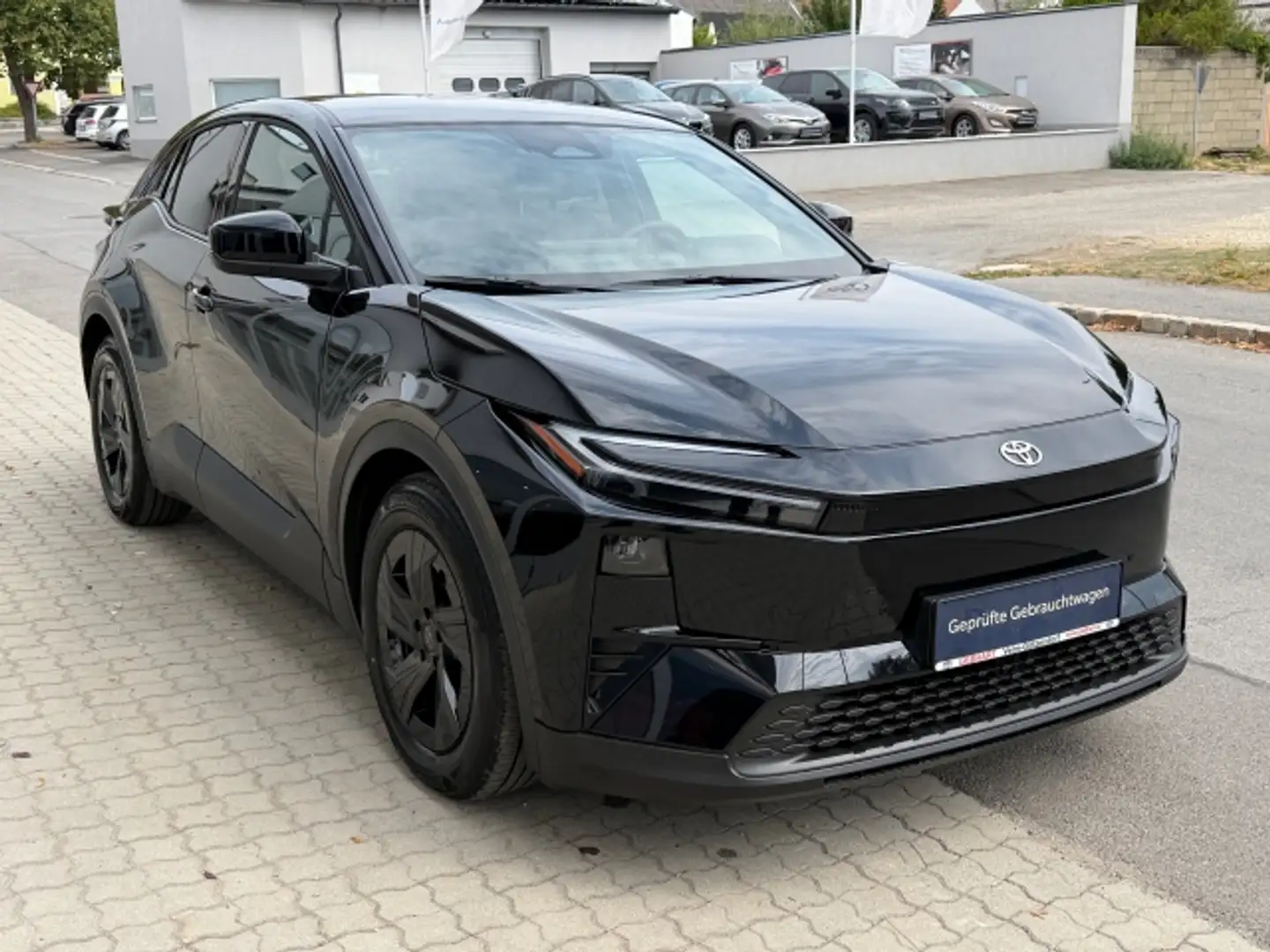 Toyota C-HR+ C-HR+ 4x2 Teamplayer Schwarz - 1