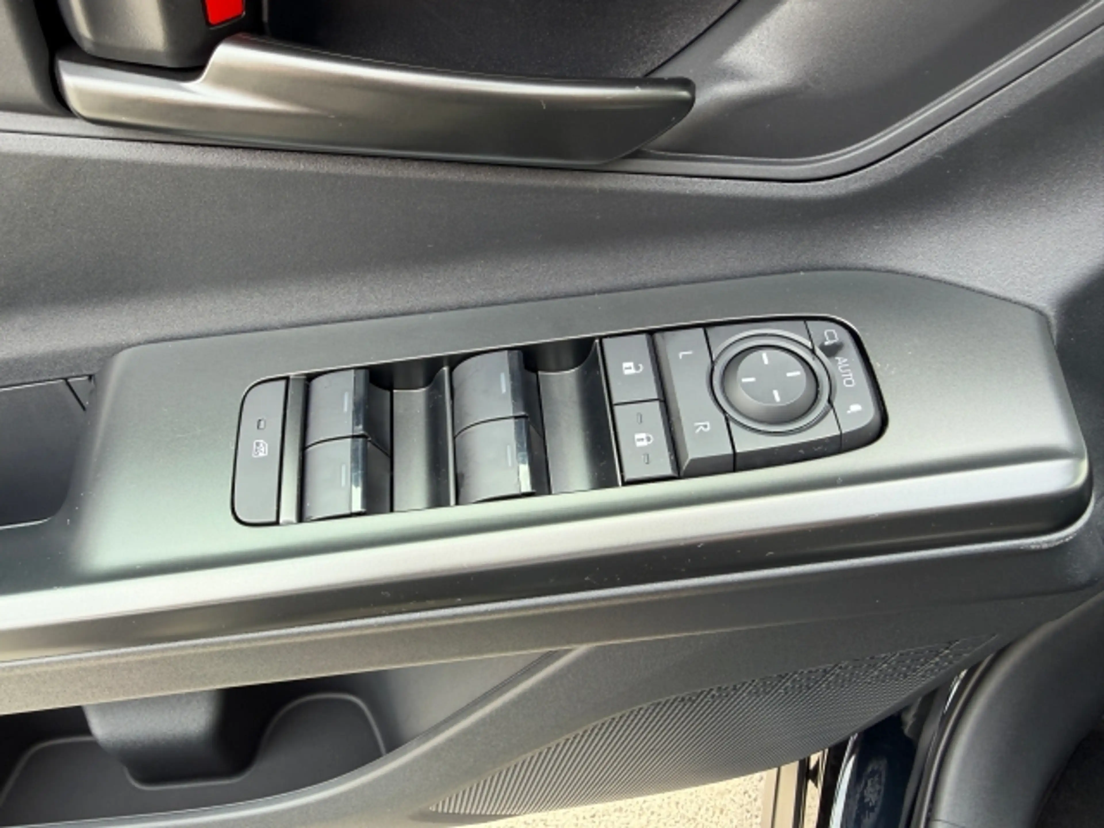 Toyota C-HR+ C-HR+ 4x2 Teamplayer — photo 10