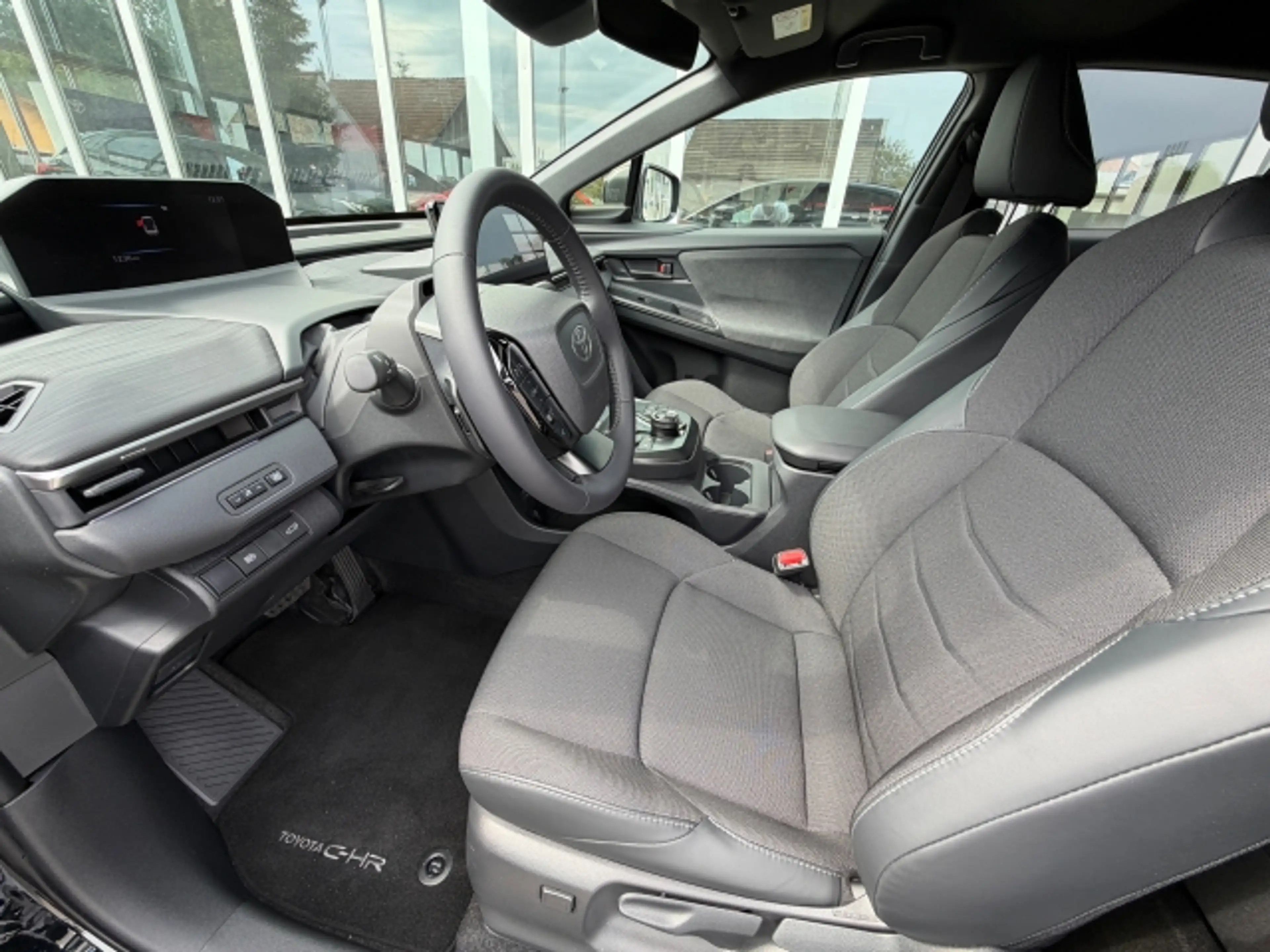 Toyota C-HR+ C-HR+ 4x2 Teamplayer — photo 8
