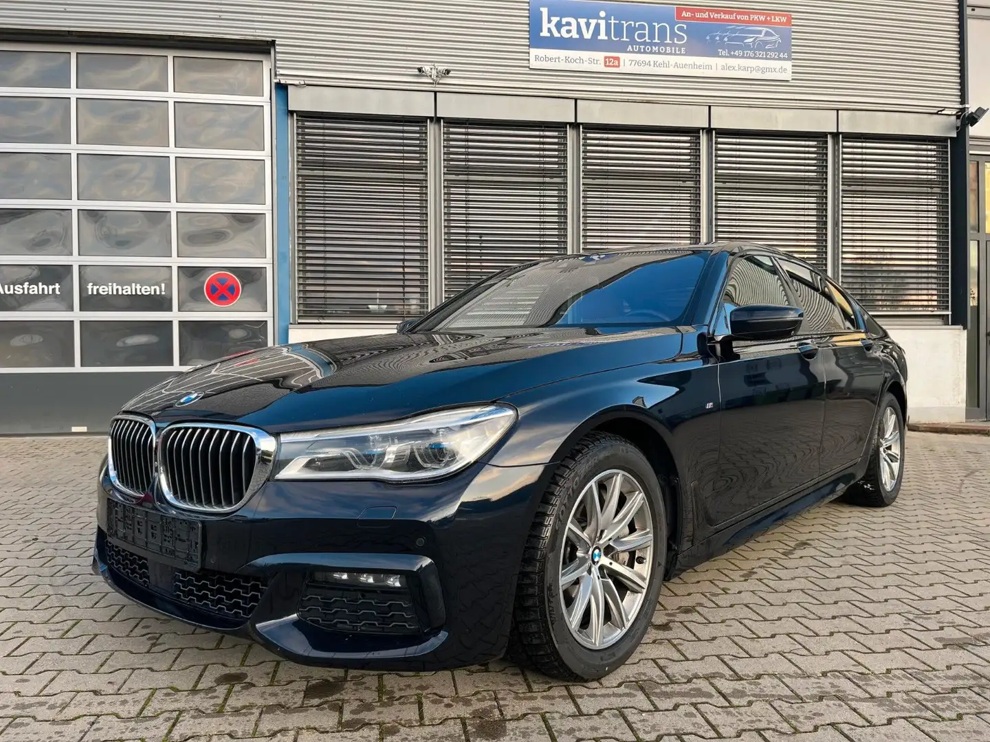 BMW 750 Baureihe 7 Lim M 750 d xDrive Schwarz - 1