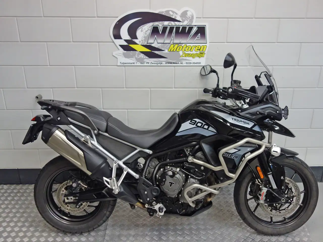 Triumph Tiger 900