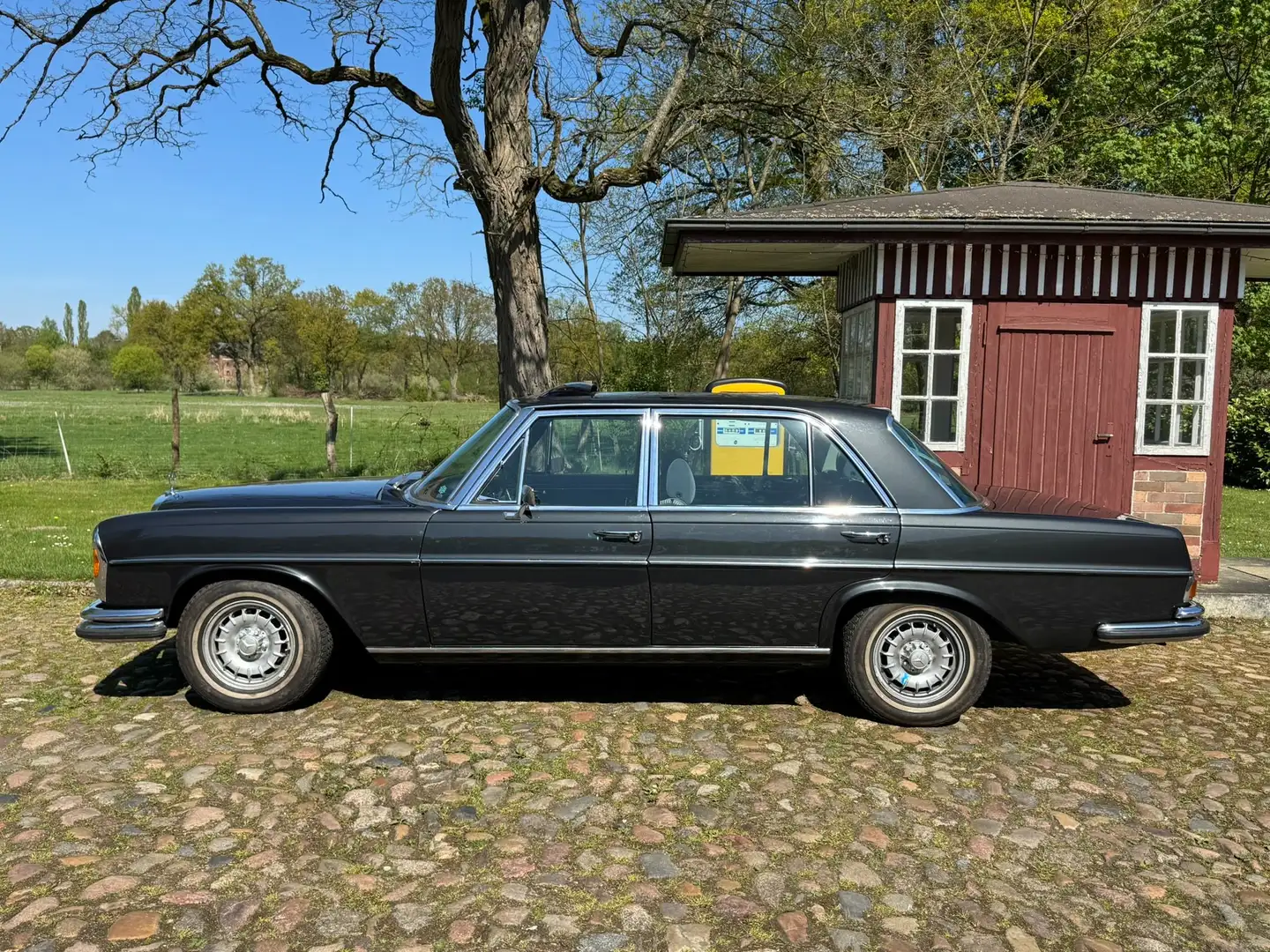 Mercedes-Benz 300 SEL 3.5 V6 (W109) Nero - 2