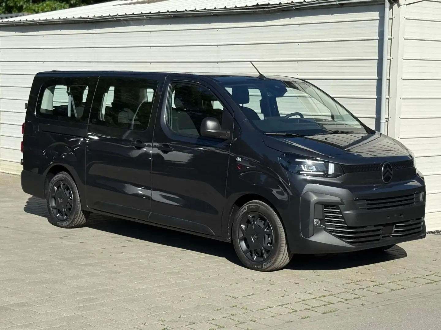 Citroen Jumpy Kombi L3 2.0 BlueHDi 180 AT8 9-Sitzer *LED*PDC*... Grau - 1