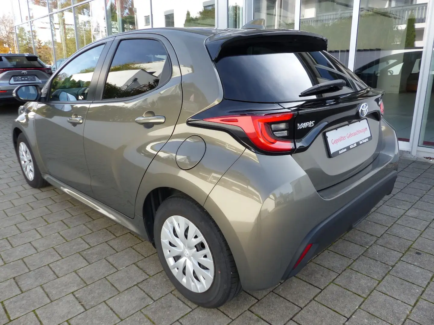 Toyota Yaris 1.5 Hybrid VVT-IE Klimaautomatik LED SHZ Brun - 2