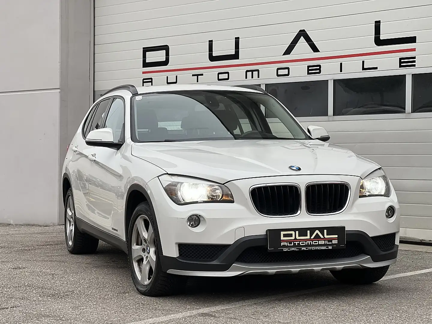 BMW X1 sDrive16d Österreich Paket Weiß - 2