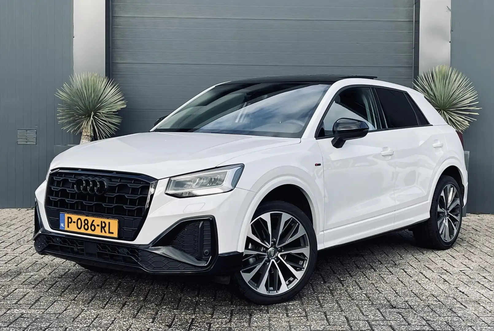 Audi Q2 35 TFSI Pano Automaat s-Line Led Pano/Navi/Camera/ Blanc - 2