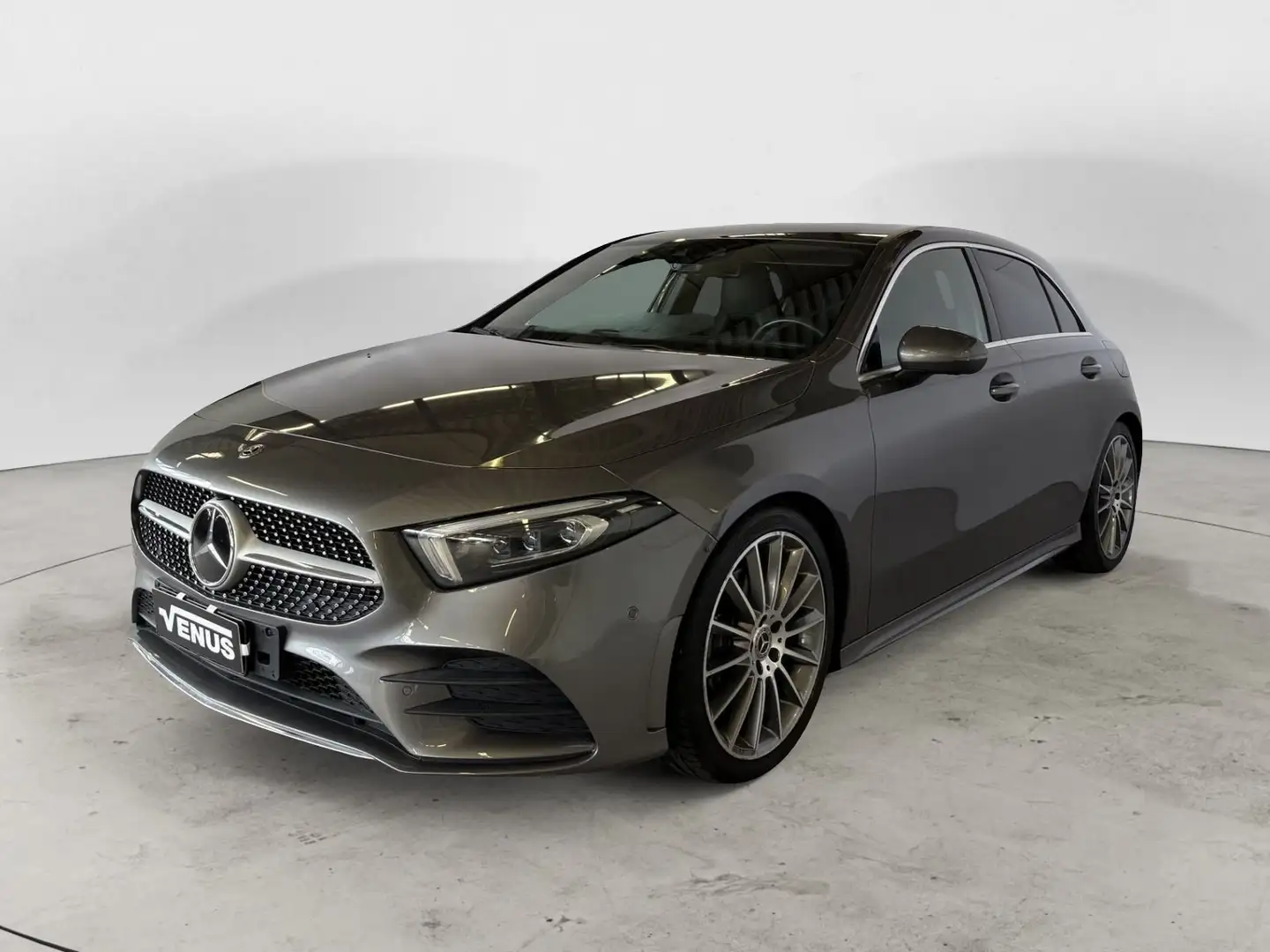 Mercedes-Benz A 220 A 220 d Premium 4matic auto Grigio - 2