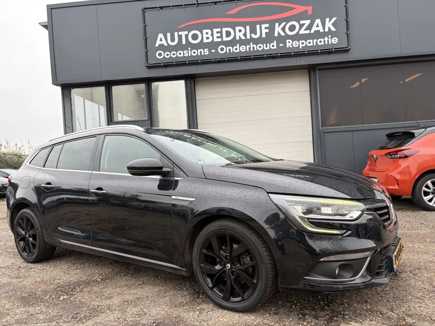 Renault Megane Estate 1.2 TCe AUTOMAAT Serie Signature Exclusive Negro - 1