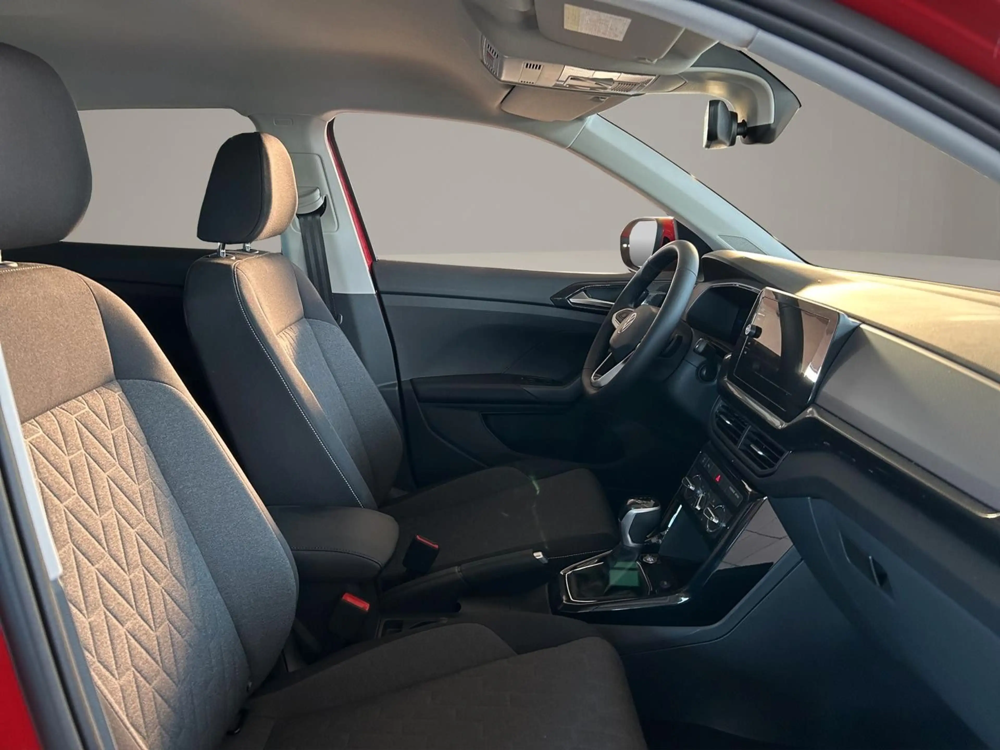 Volkswagen T-Cross 1.0 TSI OPF 85 kW DSG /SZHZG / PDC / LED — photo 15