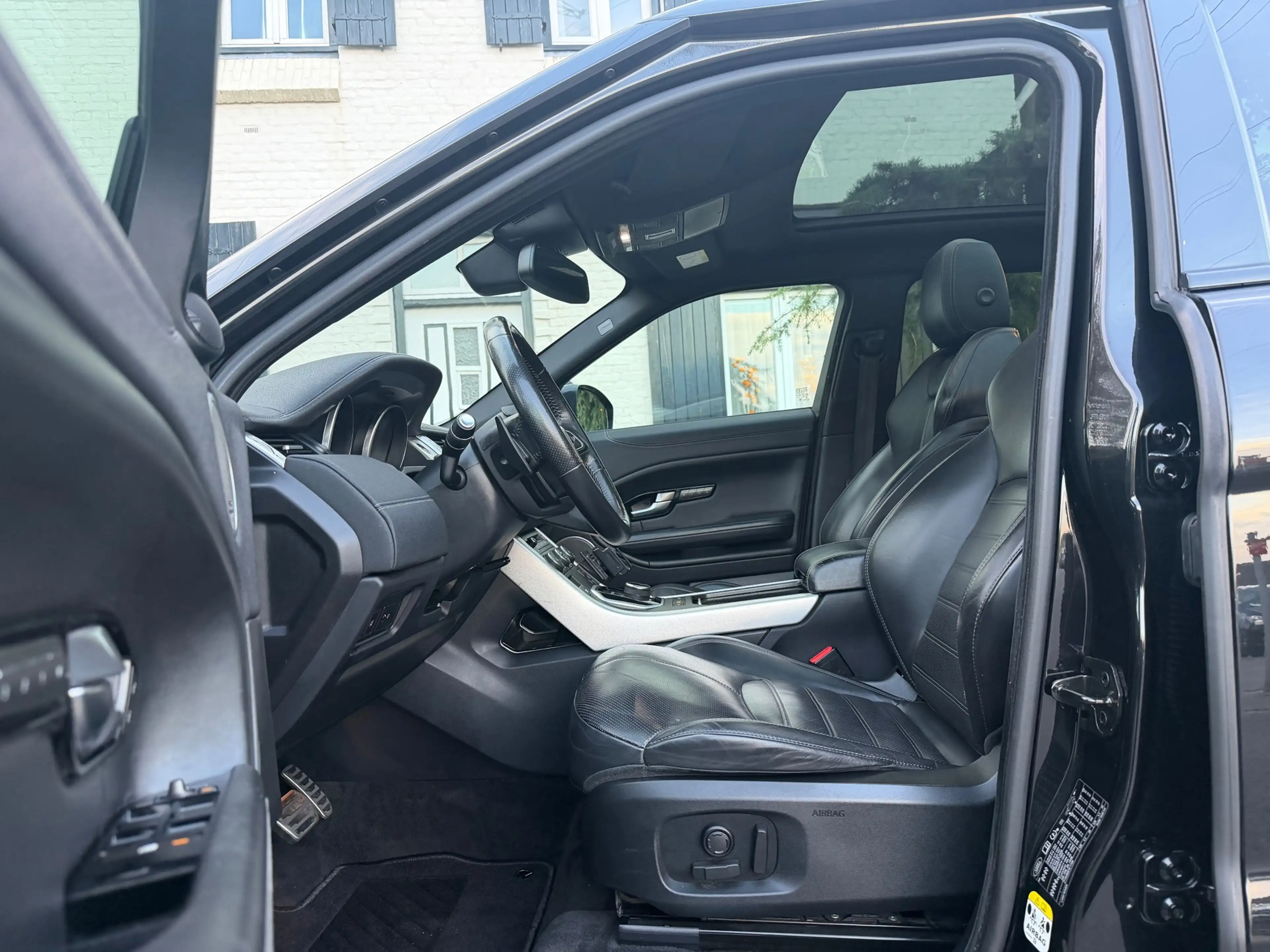 Land Rover Range Rover Evoque 2.0 TD4 Autobiography — photo 6