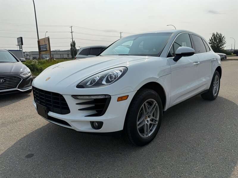 2016 Porsche Macan S alt 3