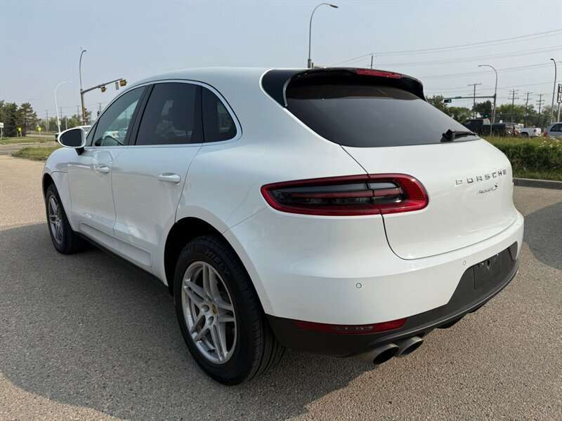2016 Porsche Macan S alt 5