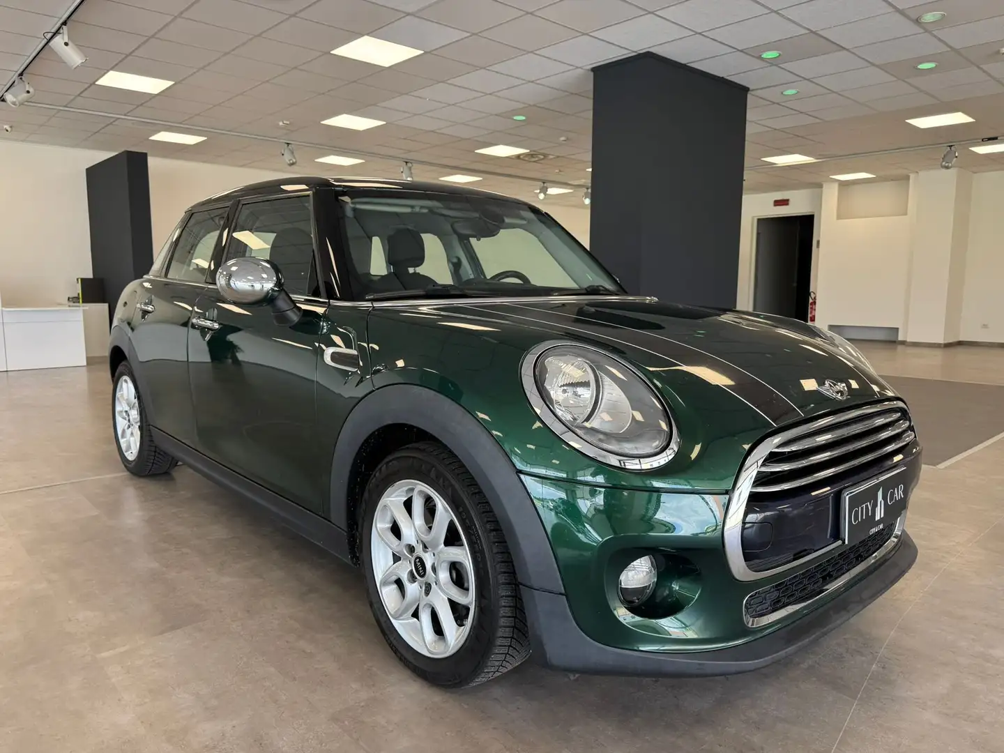 MINI Cooper D Mini IV F55-F56 2014 1.5 5p Green - 1