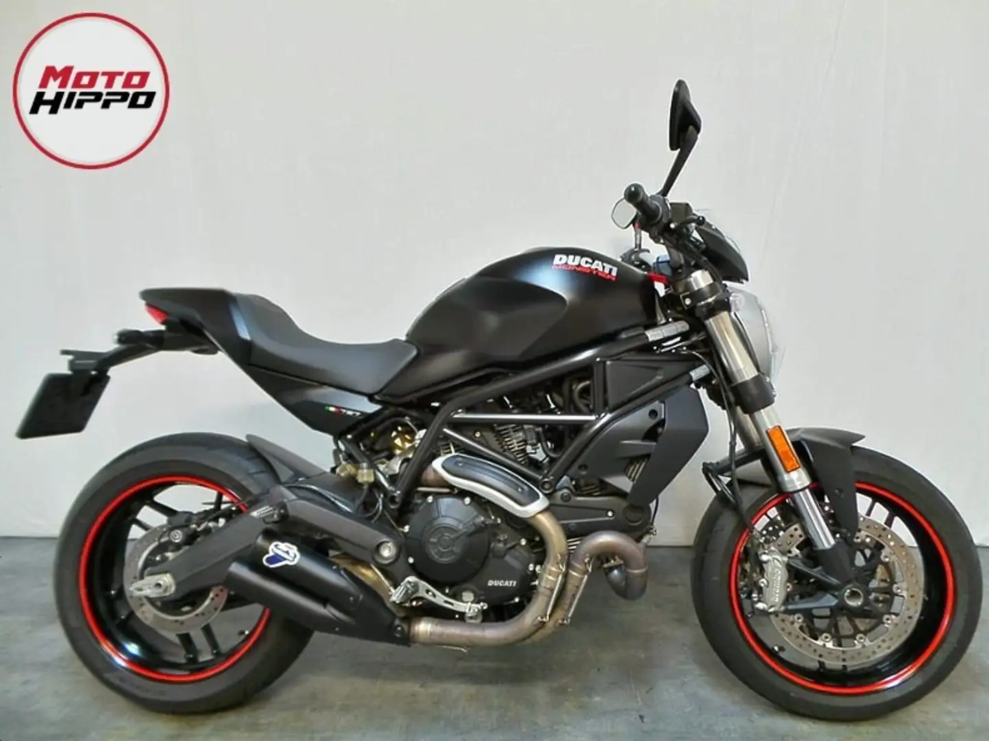 Ducati Monster 797 + Negro - 1