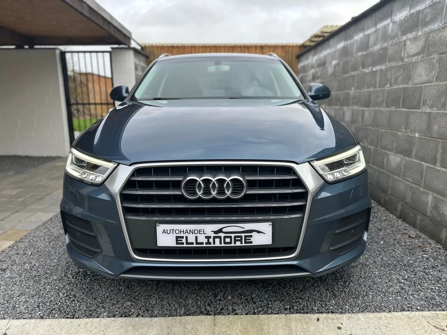Audi Q3 2.0 TDi Sport Led Navi BT Pdc Camera Euro6b Blauw - 2