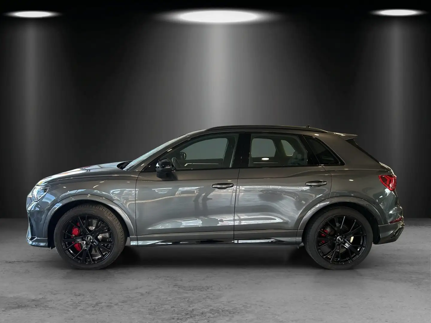 Audi RS Q3 Audi RS Q3 quattro Schwarz - 2