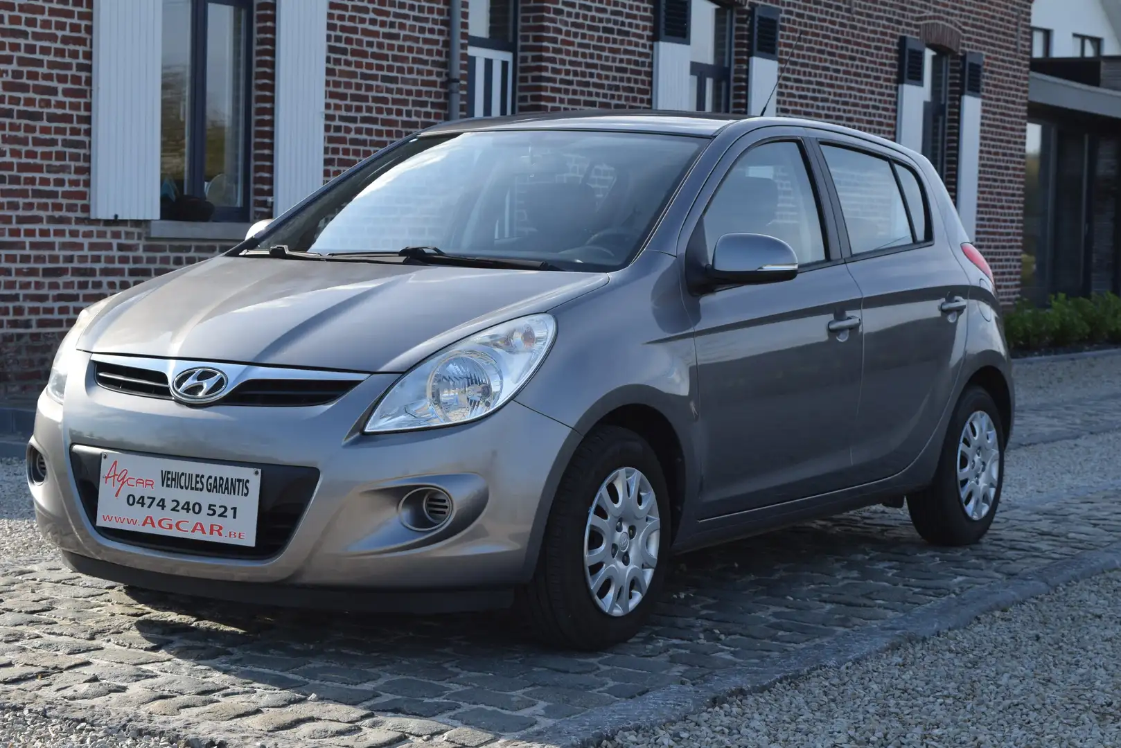 Hyundai i20 1.4i - GARANTIE 1 AN - 156,03€/mois* - AIRCO Gris - 1