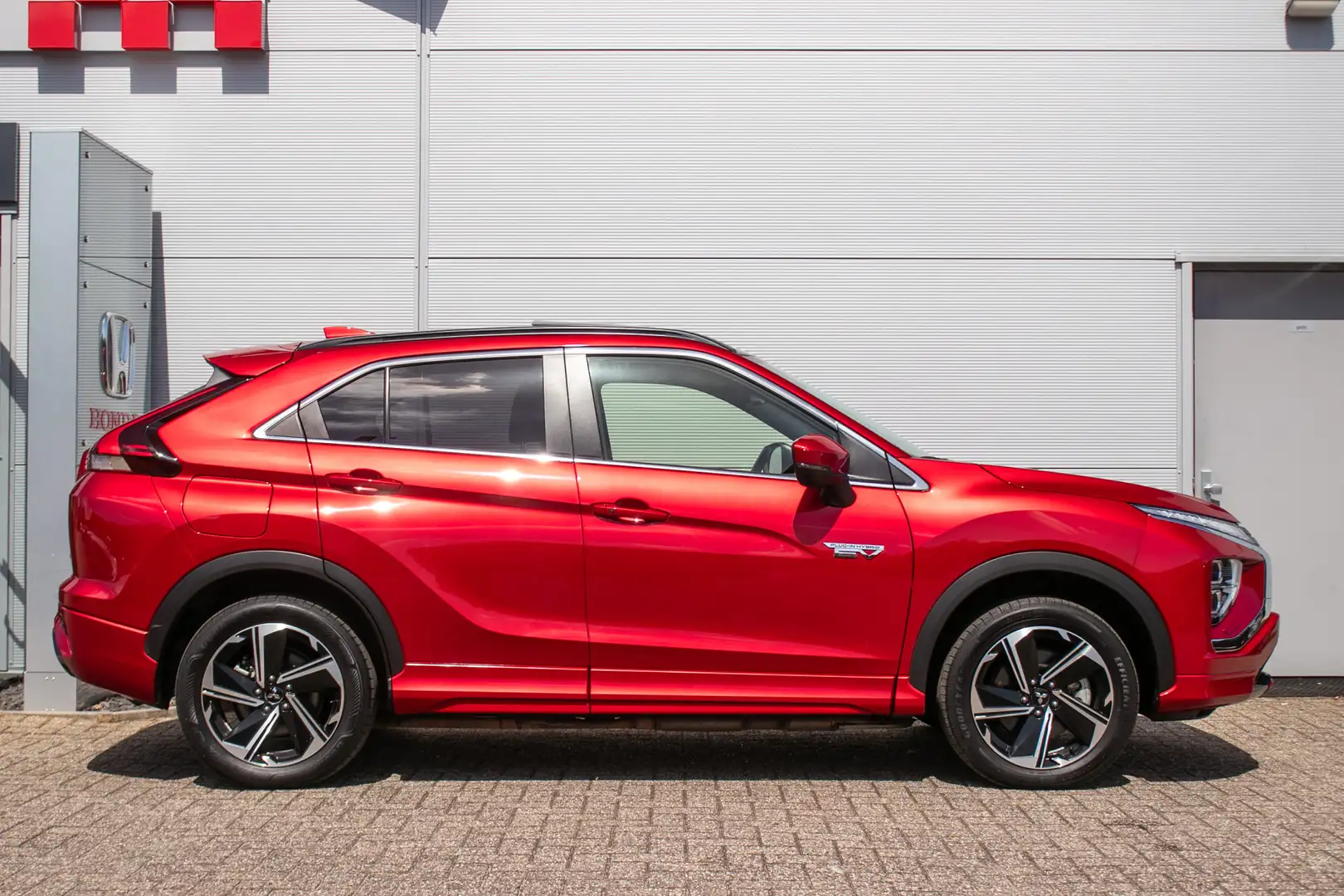 Mitsubishi Eclipse Cross 2.4 PHEV Instyle - All-in rijklrprs | leder | Appl Rood - 2