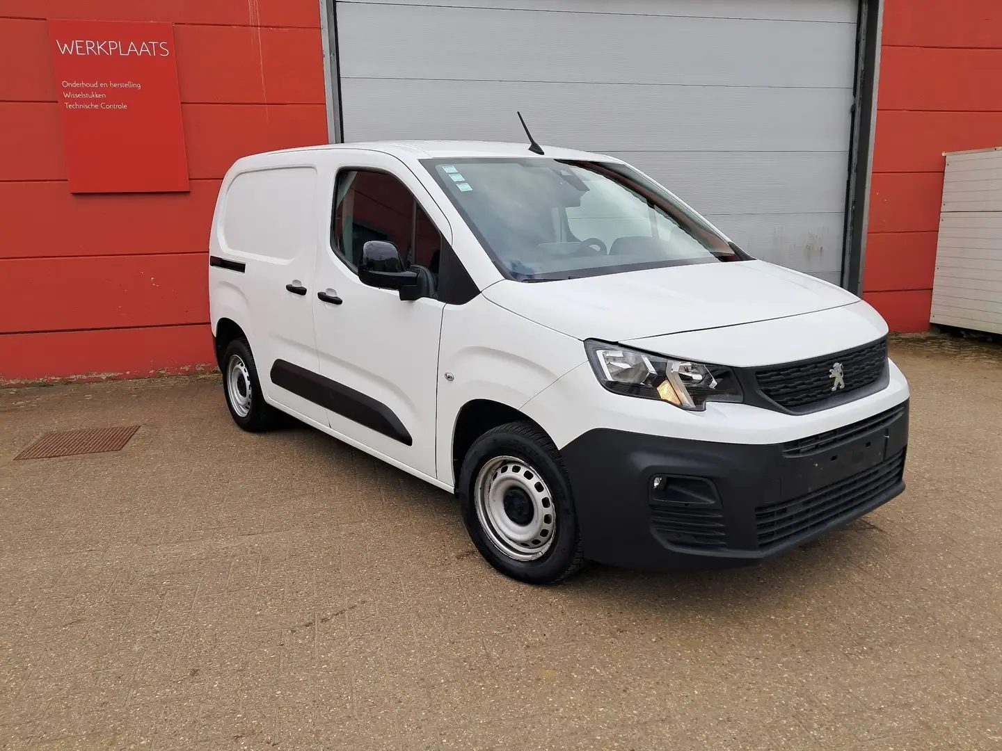 Peugeot Partner 1.6 BlueHDi 100 L2 EHZ Asphalt - 1