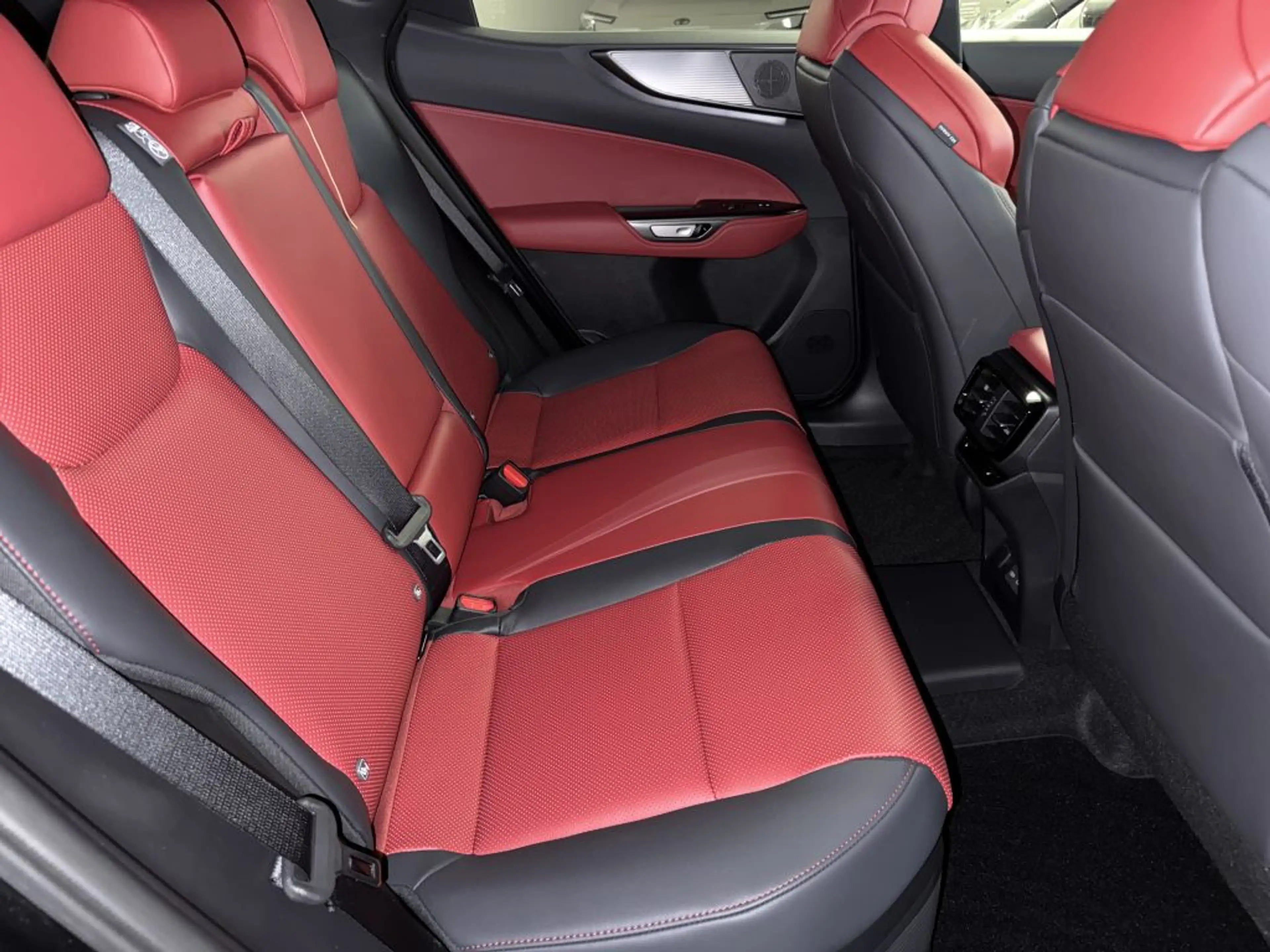 Lexus NX 450h+ E-FOUR F SPORT Pano,360°,HUD,ACC,Totwin.,sofort — photo 11