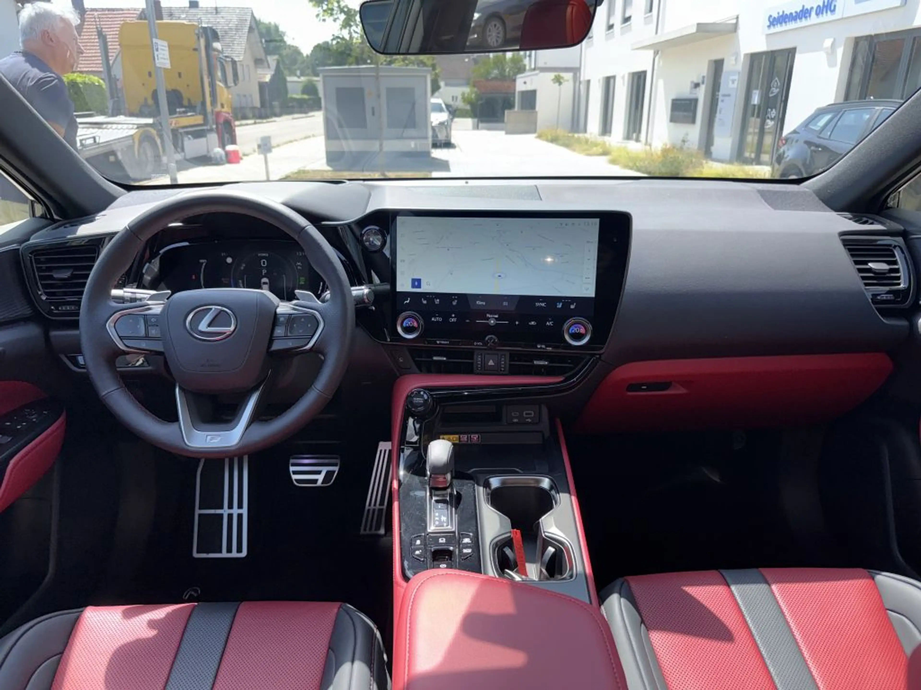Lexus NX 450h+ E-FOUR F SPORT Pano,360°,HUD,ACC,Totwin.,sofort — photo 12