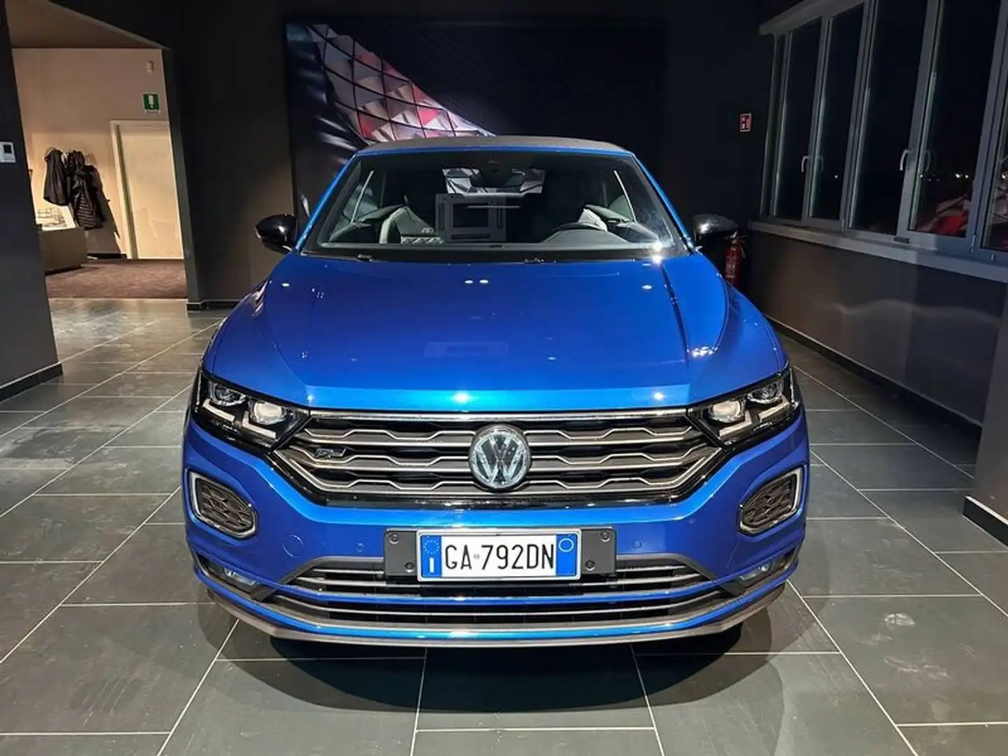 Volkswagen T-Roc Cabriolet 1.5 TSI ACT R-Line Blau - 2