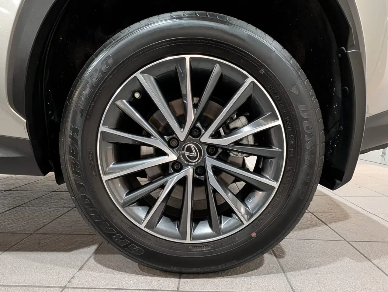 Lexus NX снимка Lexus NX