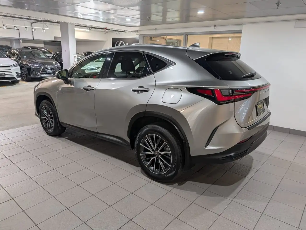 Lexus NX снимка Lexus NX