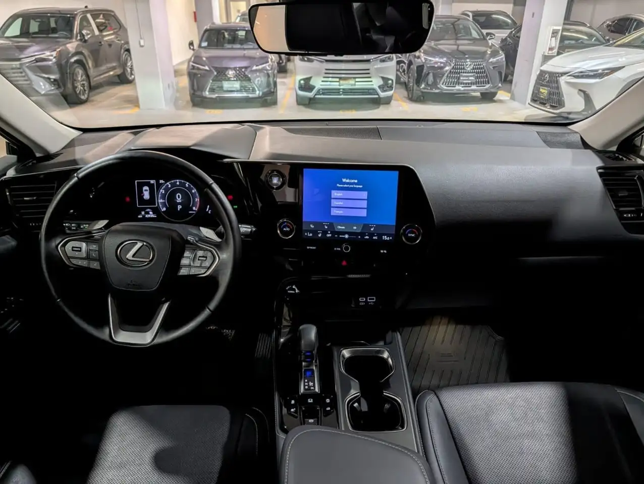 Lexus NX снимка Lexus NX