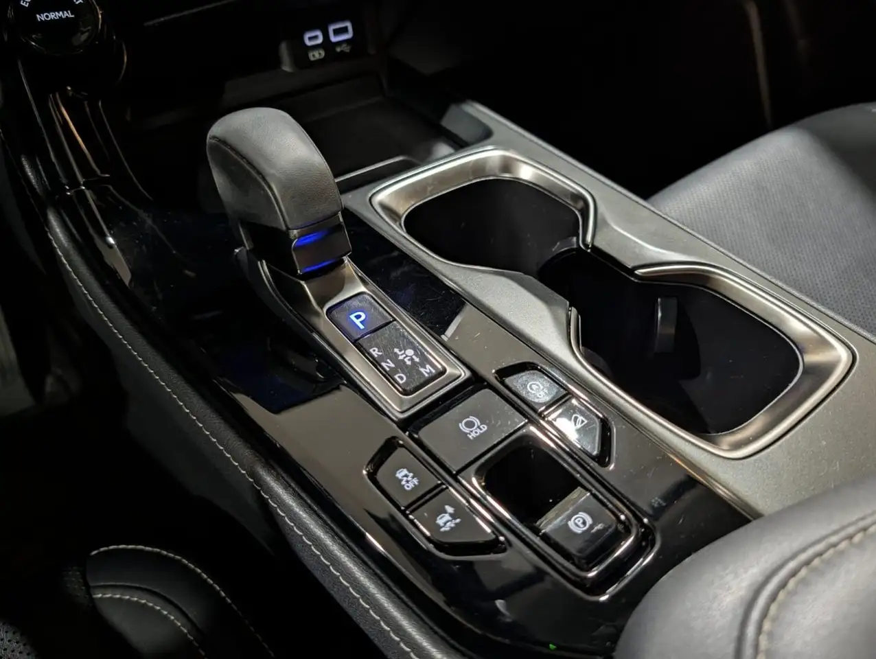 Lexus NX снимка Lexus NX