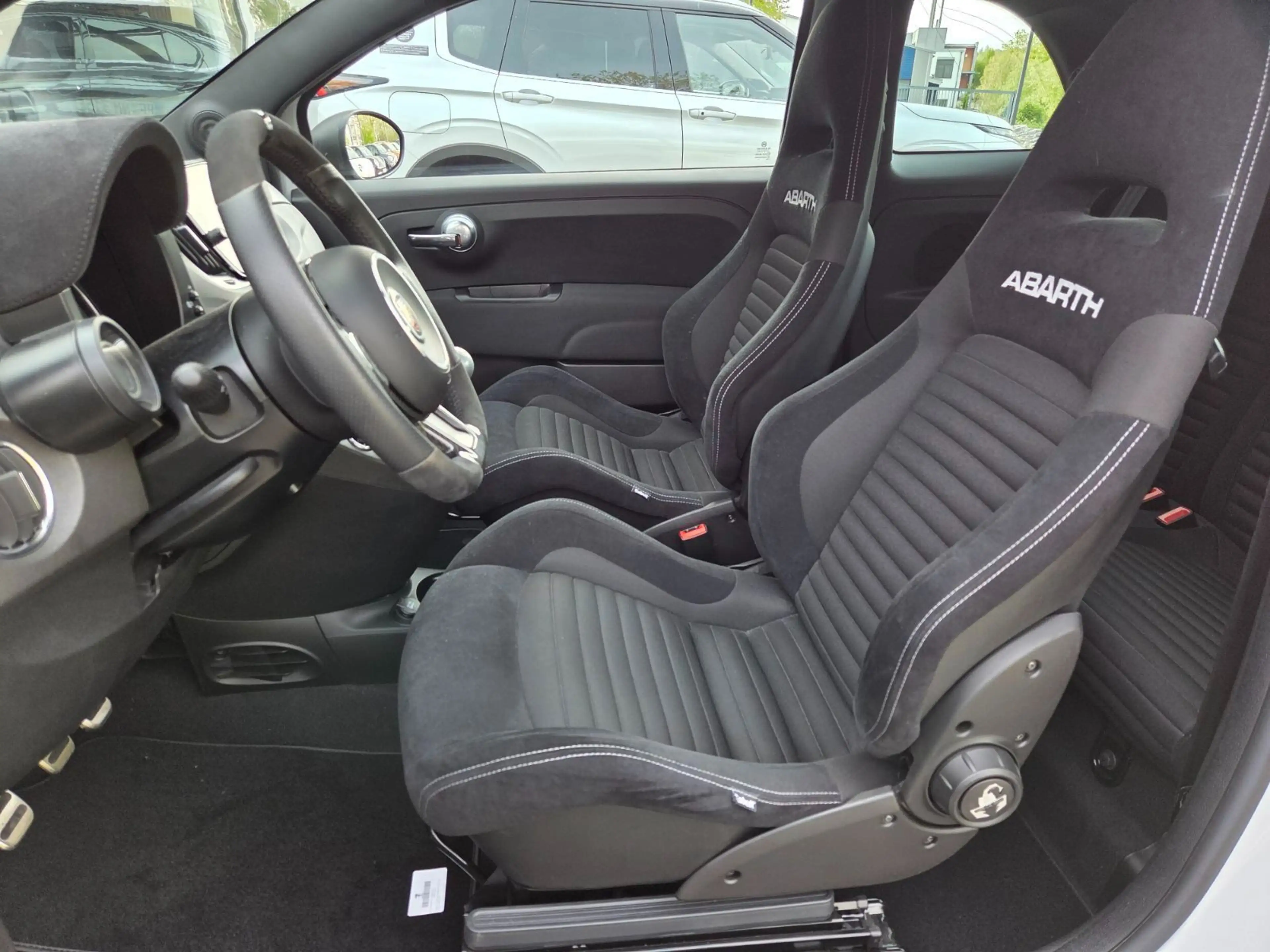 Abarth 695 1.4 T-Jet *Xenon+Beats+Sabelt+RecordMonza — photo 9