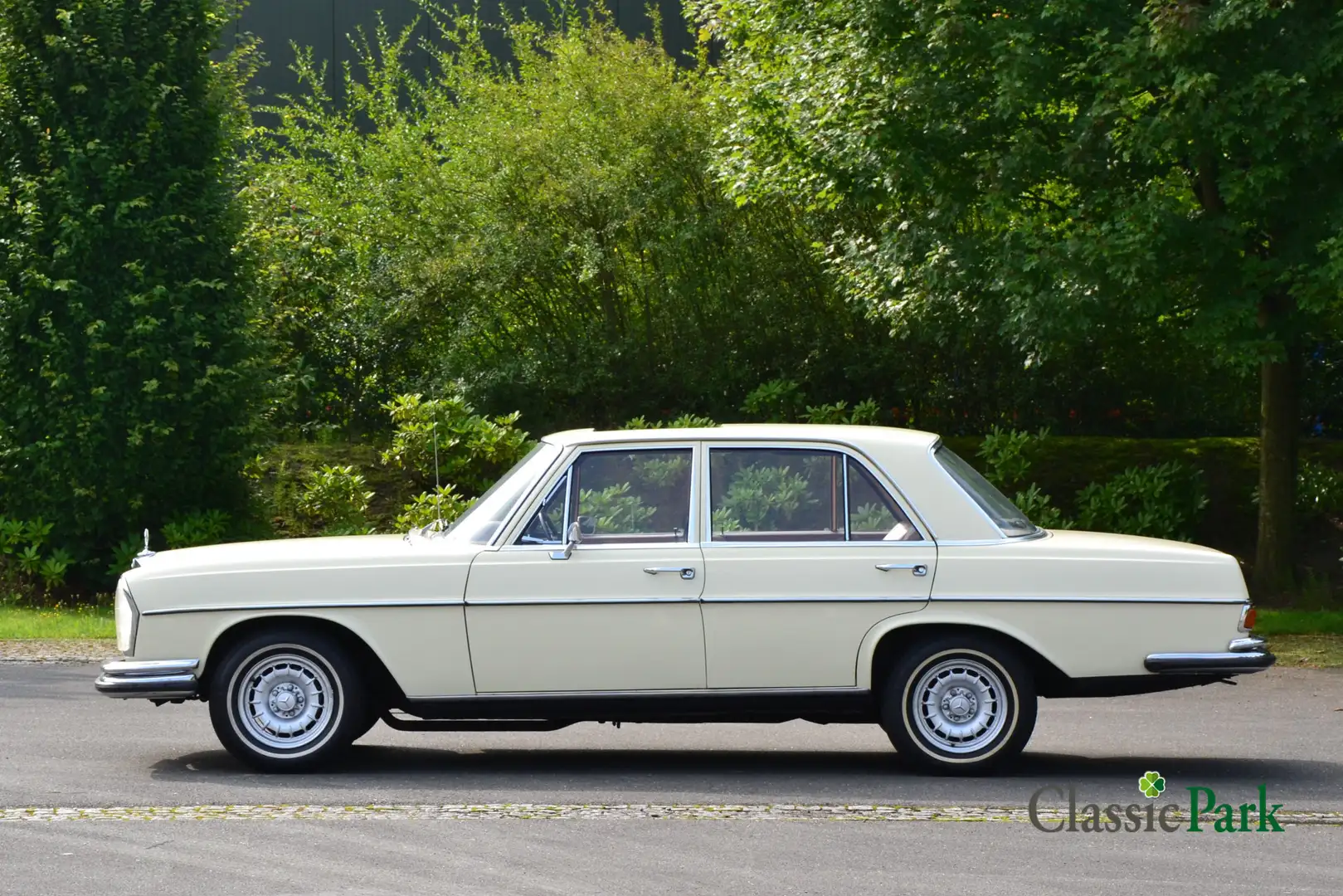 Mercedes-Benz 280 SE 3.5 V8 - 2