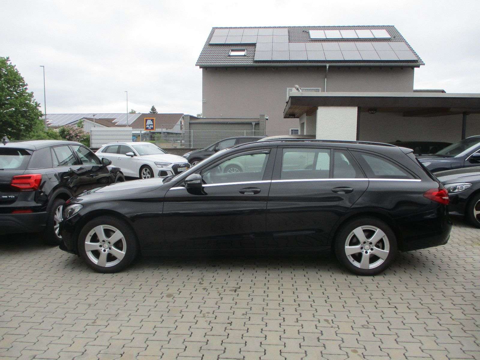 Second hand Mercedes Benz C-Class 