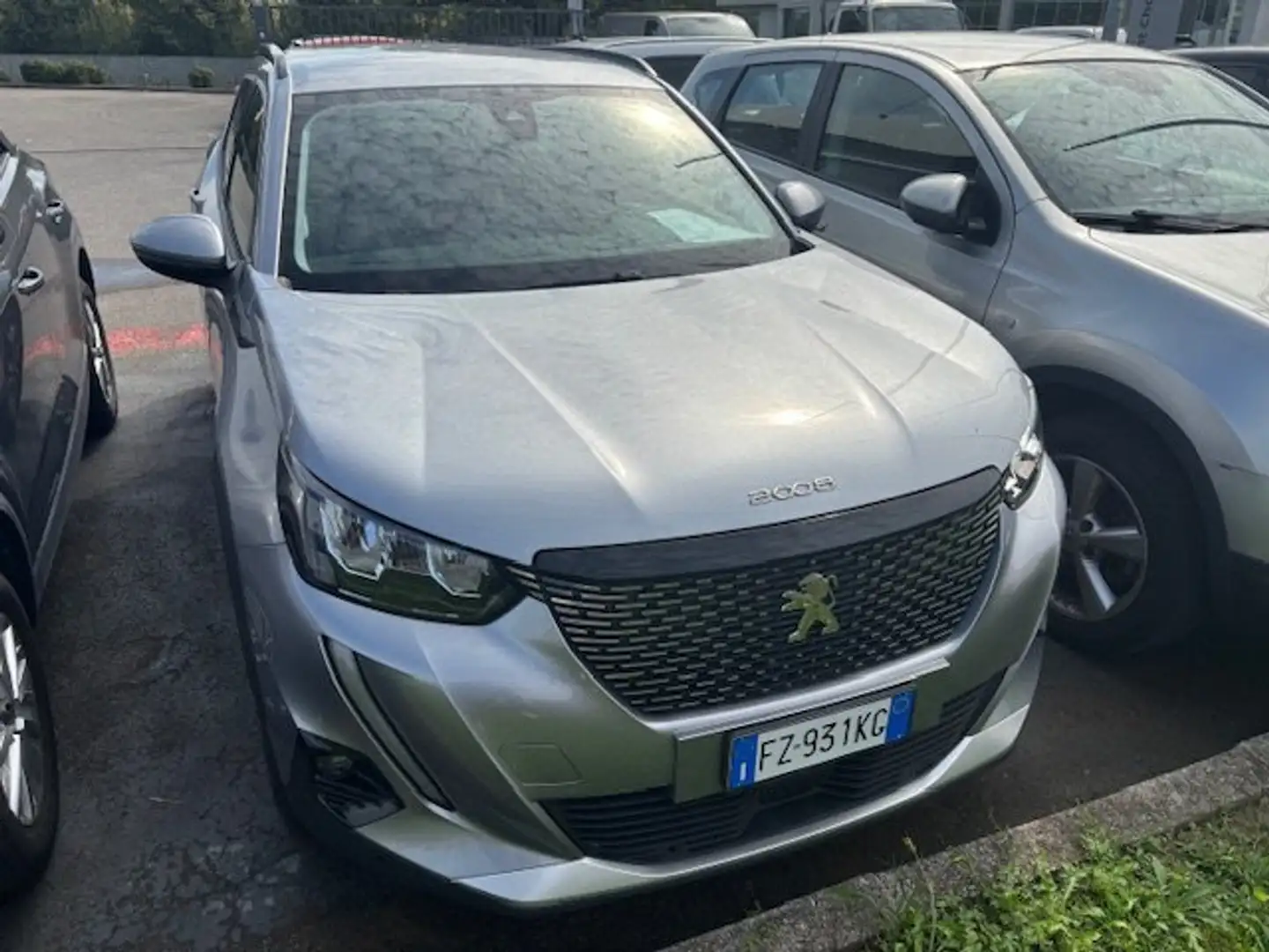 Peugeot 2008 2008 PureTech 130 S&S Allure Argent - 1