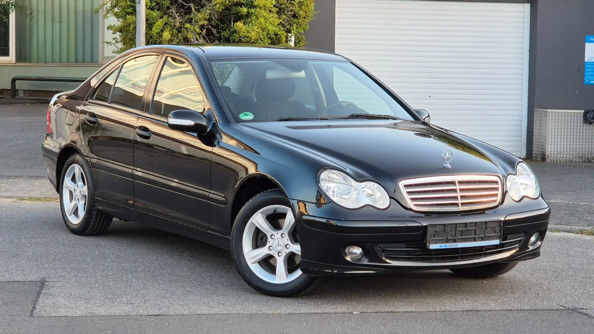 Mercedes-Benz C 220 CDI Aut./ 2. HAND/NAVI/Kamera/PDC/TÜV NEU Schwarz - 1