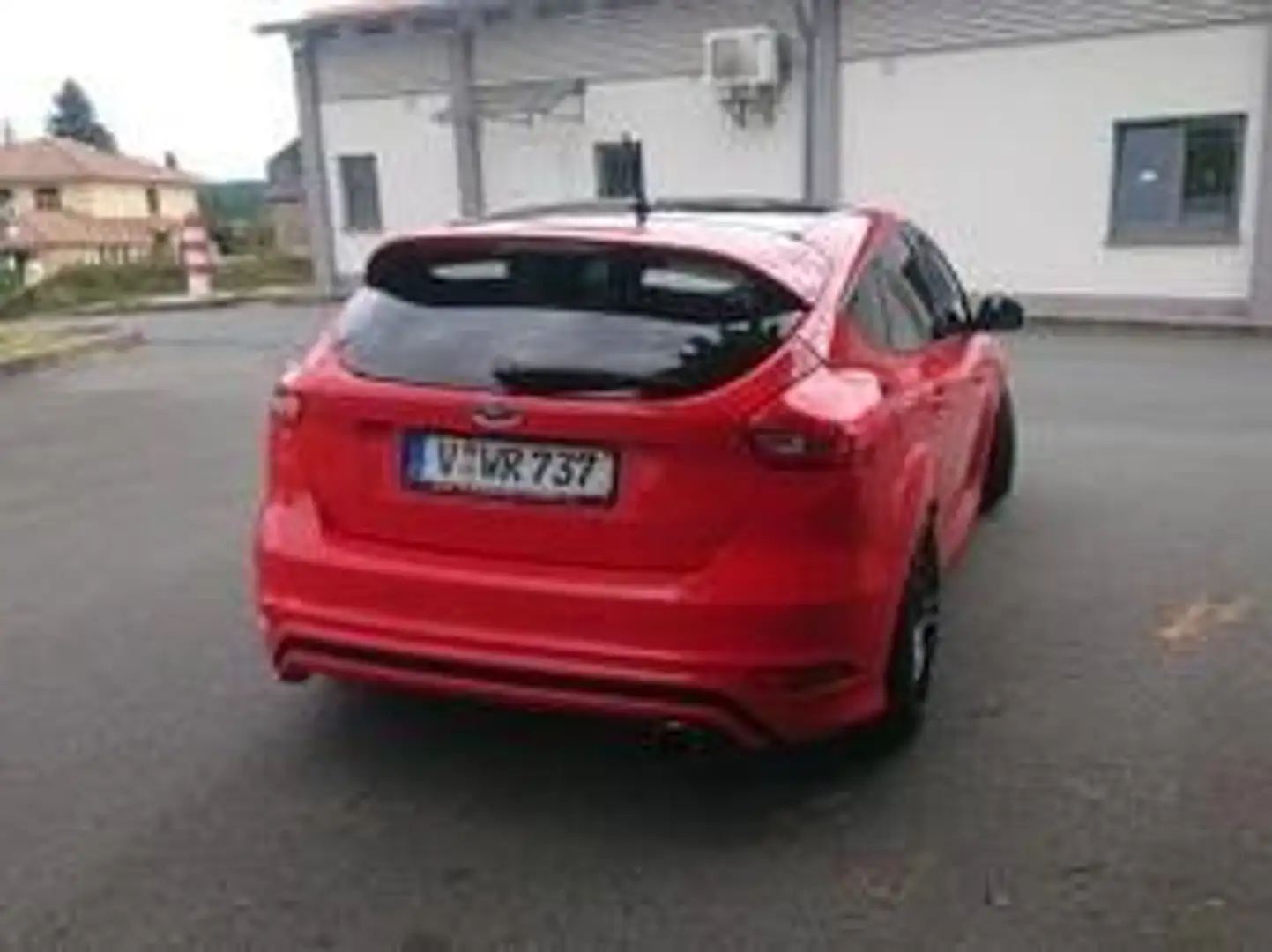 Ford Focus Focus 1.5 EcoBoost Start-Stopp-System ST-Line Rot - 2