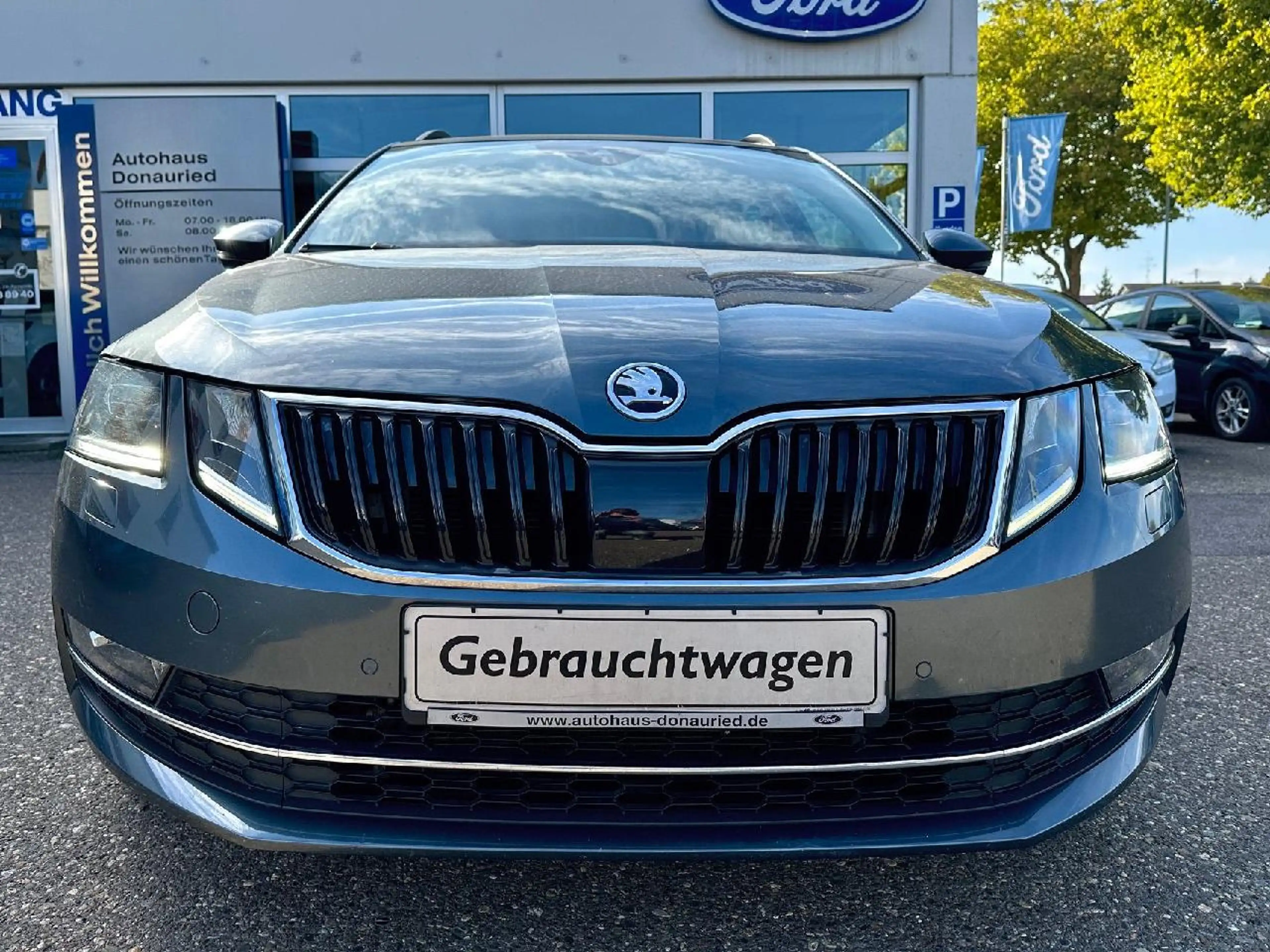Skoda Octavia Combi Style Aut. — photo 2