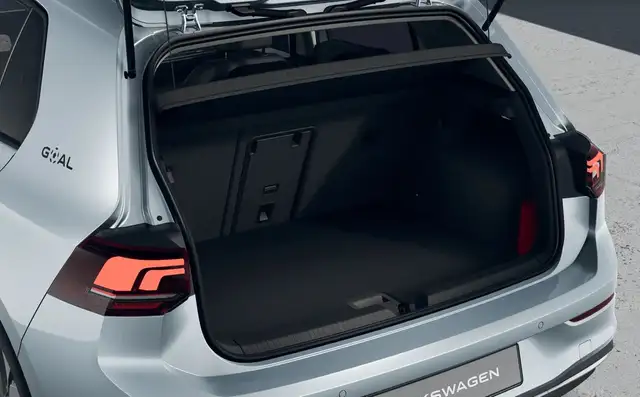 Volkswagen Golf view 4