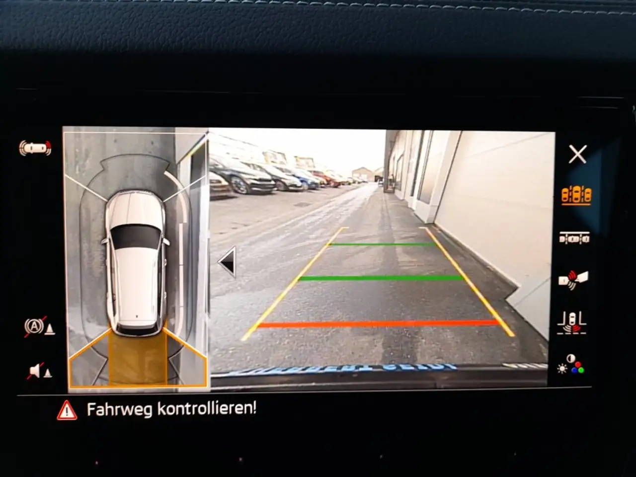 Skoda Kodiaq TOUR 2,0 TDI DSG *MATRIX-LED / 19 ZOLL / VIRTUELL / NAVI / AHV & KAMERA / ACC / E-KLAPPE* 4