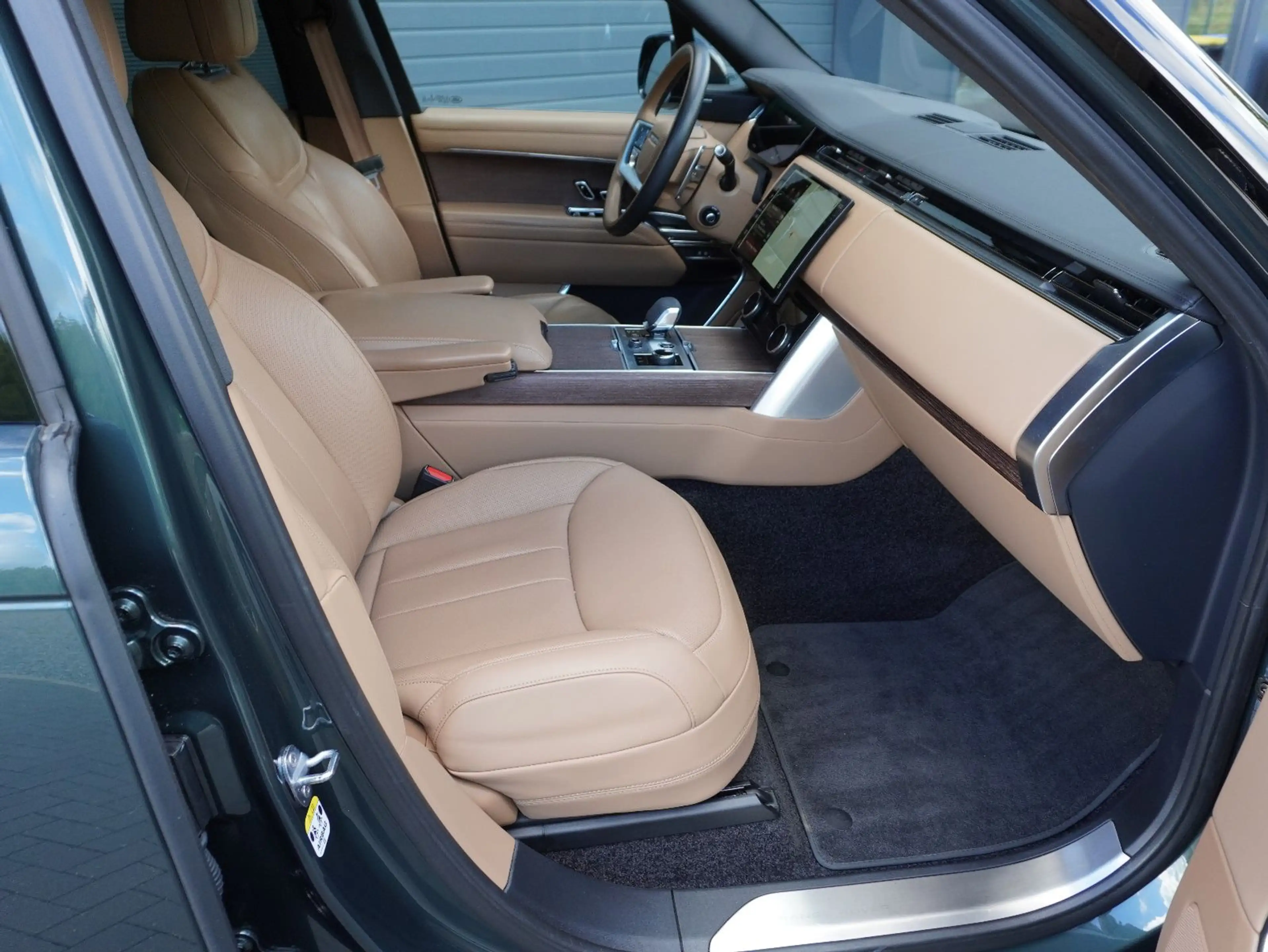 Land Rover Range Rover HSE D 350 — photo 13