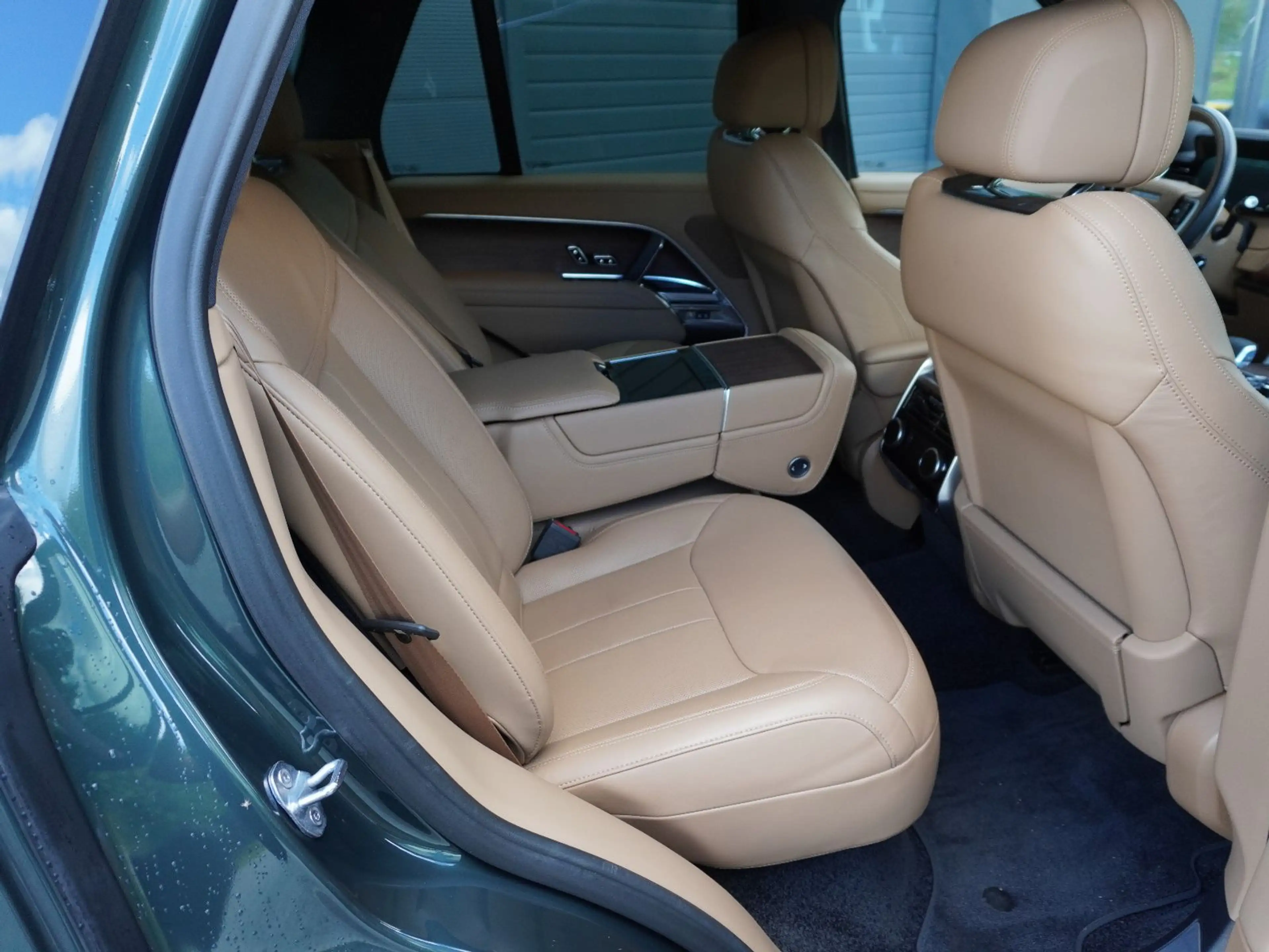 Land Rover Range Rover HSE D 350 — photo 14