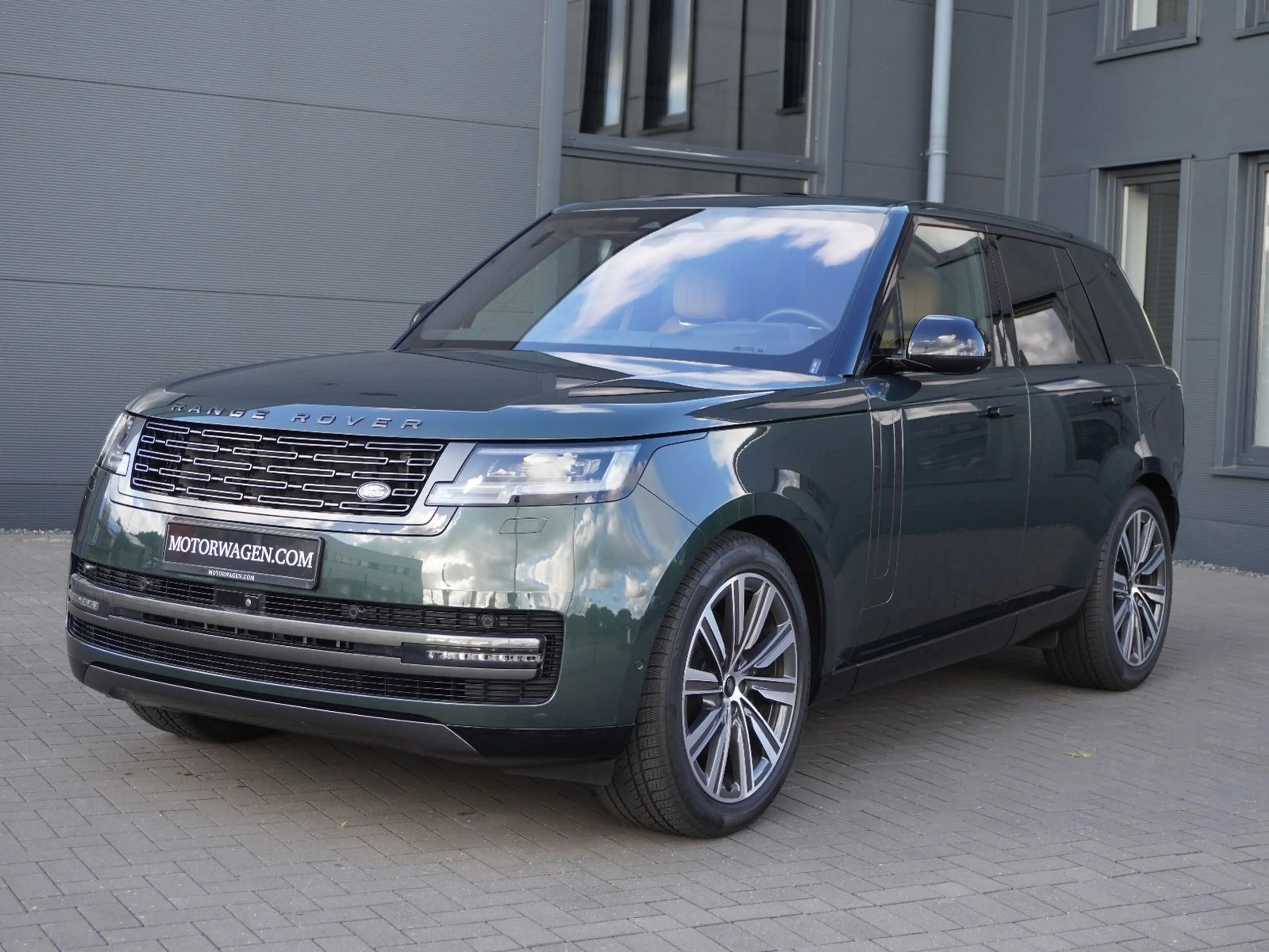 Land Rover Range Rover HSE D 350 — photo 9