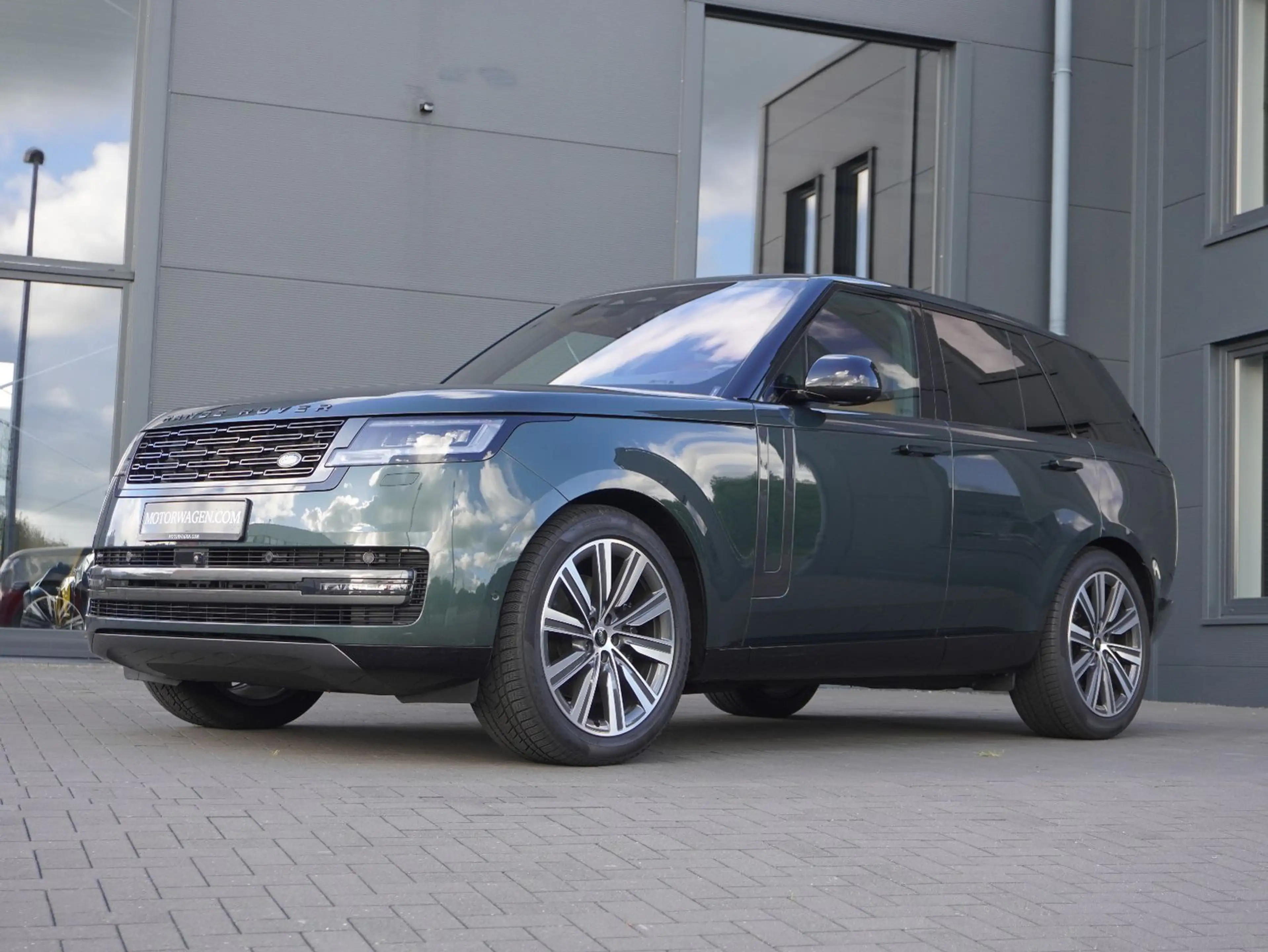 Land Rover Range Rover HSE D 350 — photo 8