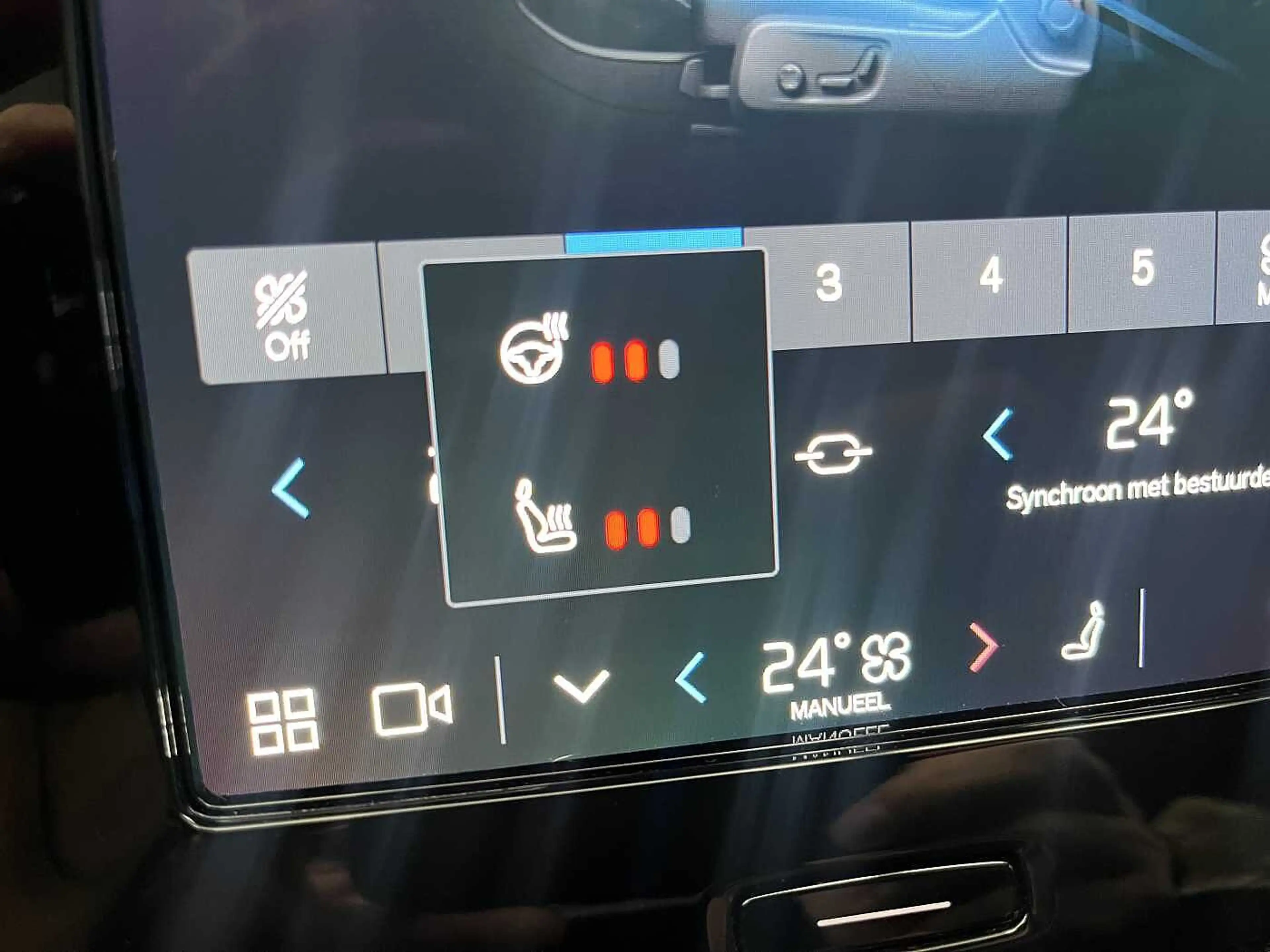 Volvo C40 RECHARGE PLUS - EXTENDED RANGE — photo 14