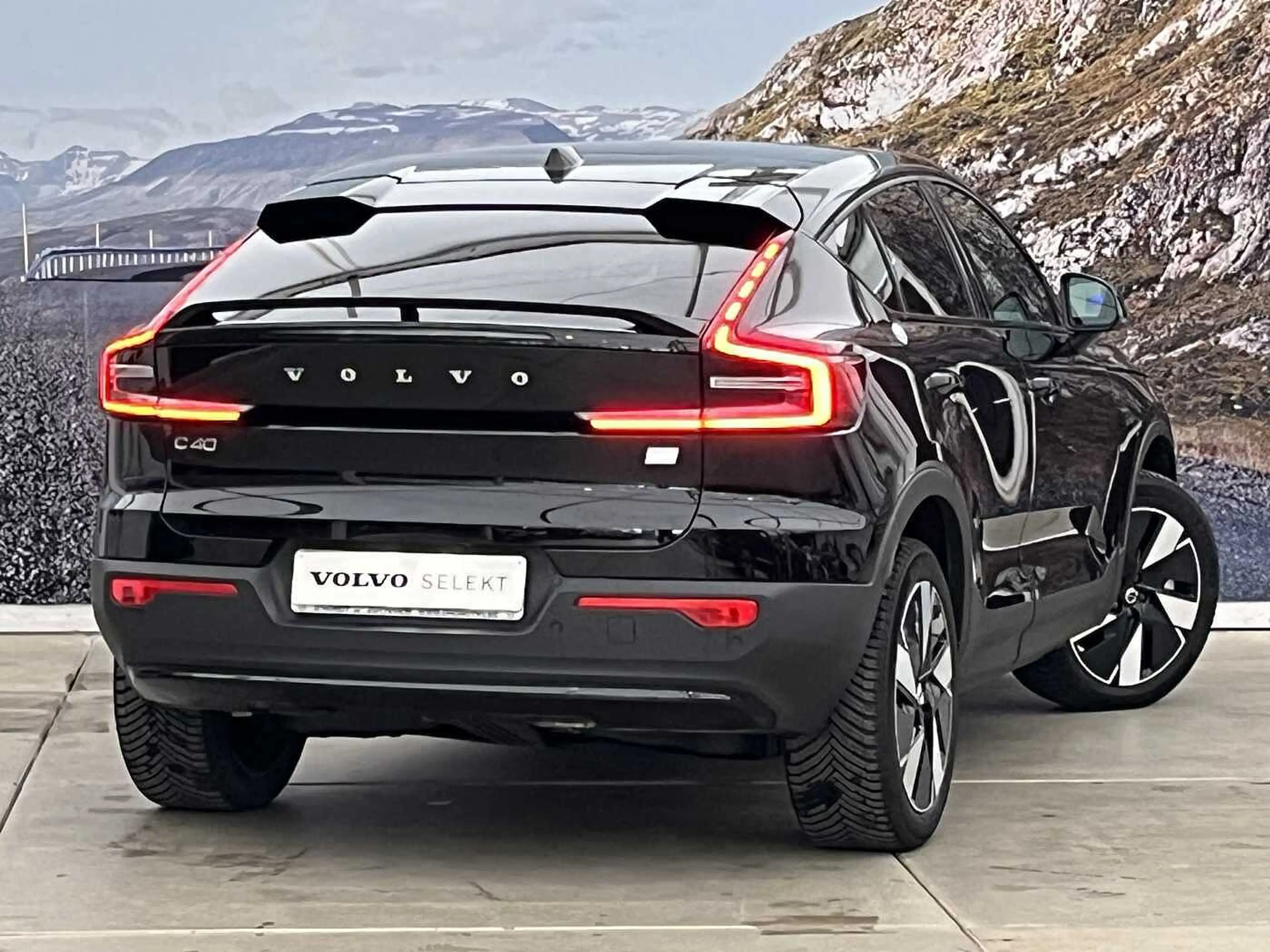 Volvo C40 RECHARGE PLUS - EXTENDED RANGE — photo 3