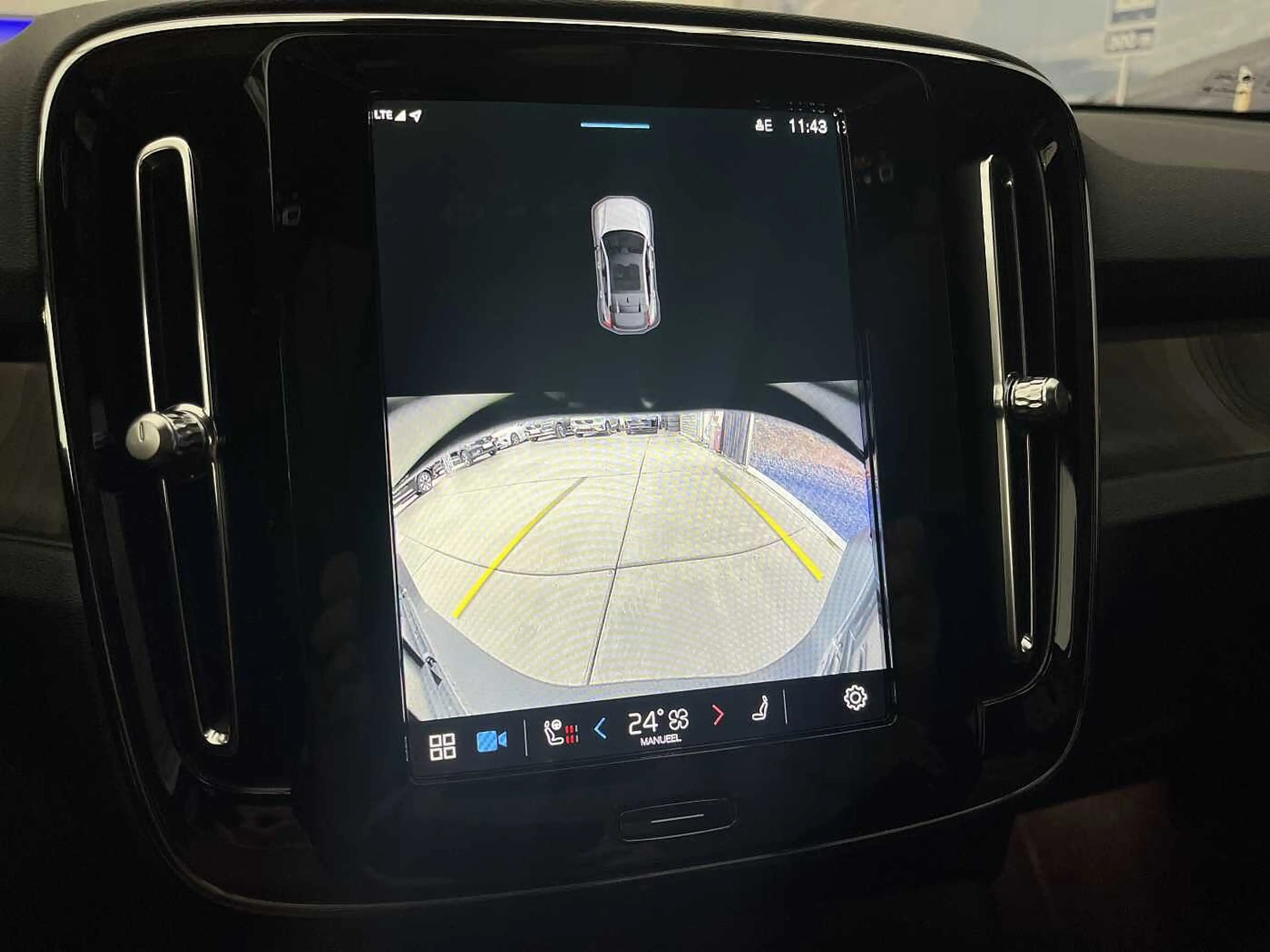 Volvo C40 RECHARGE PLUS - EXTENDED RANGE — photo 13