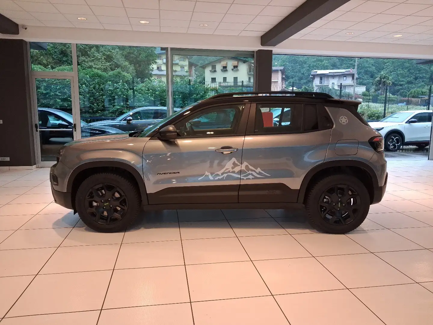 Jeep Avenger 1.2 Turbo 145 CV MHEV 4xe Upland - 2