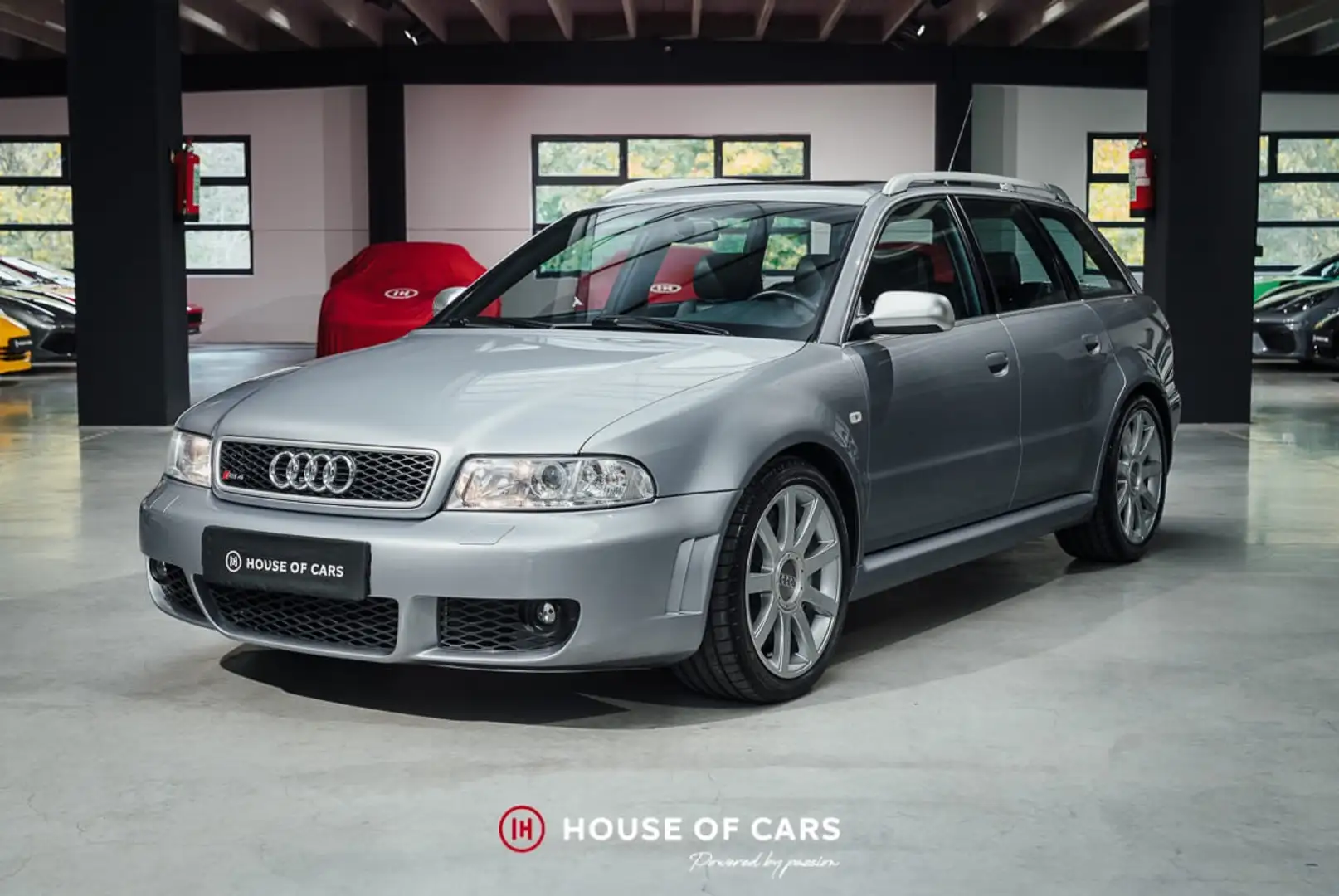 Audi RS4 B5 AVANT AVUS SILVER METALLIC - FULL AUDI HISTORY Szary - 2